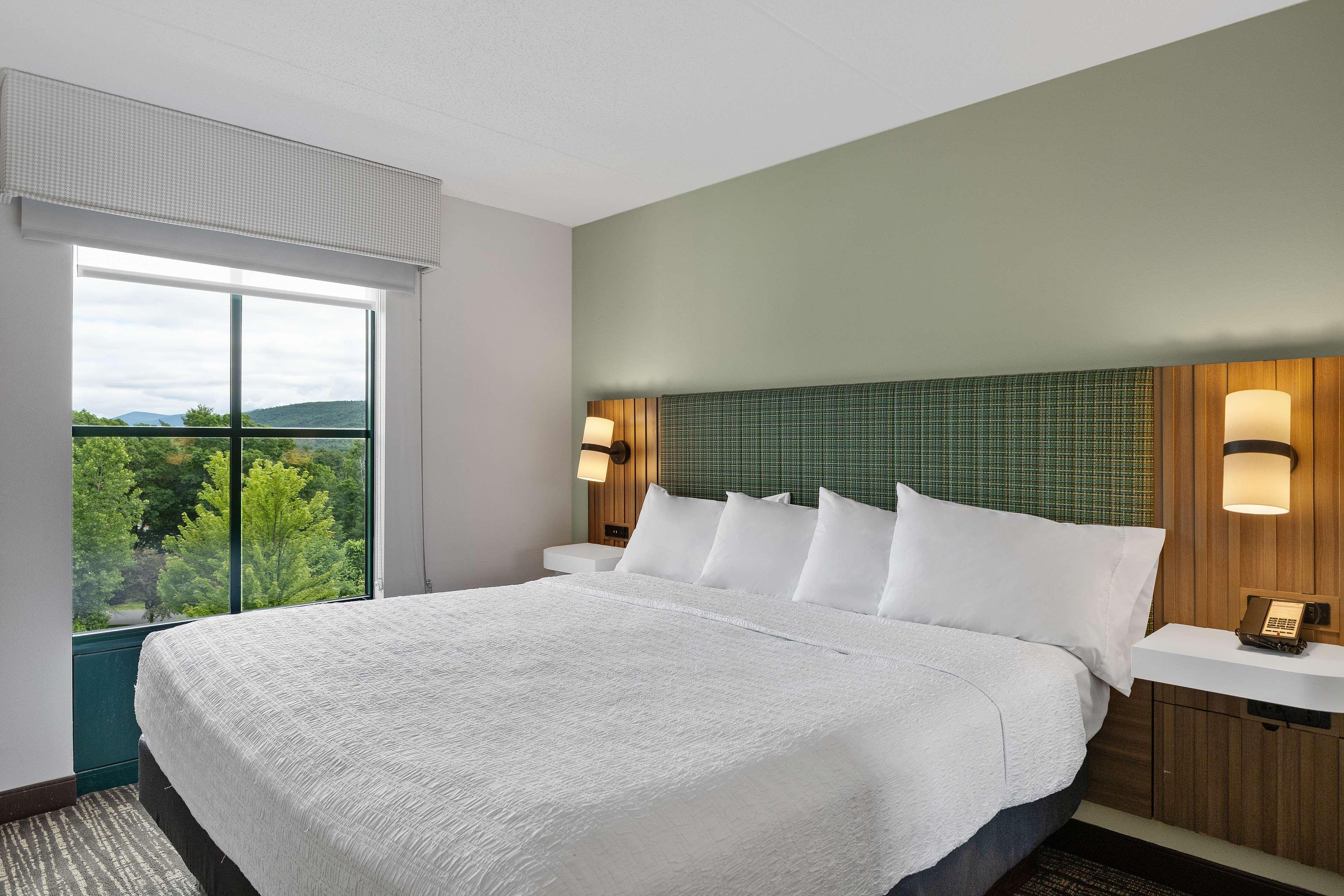 Studio King Size Bed