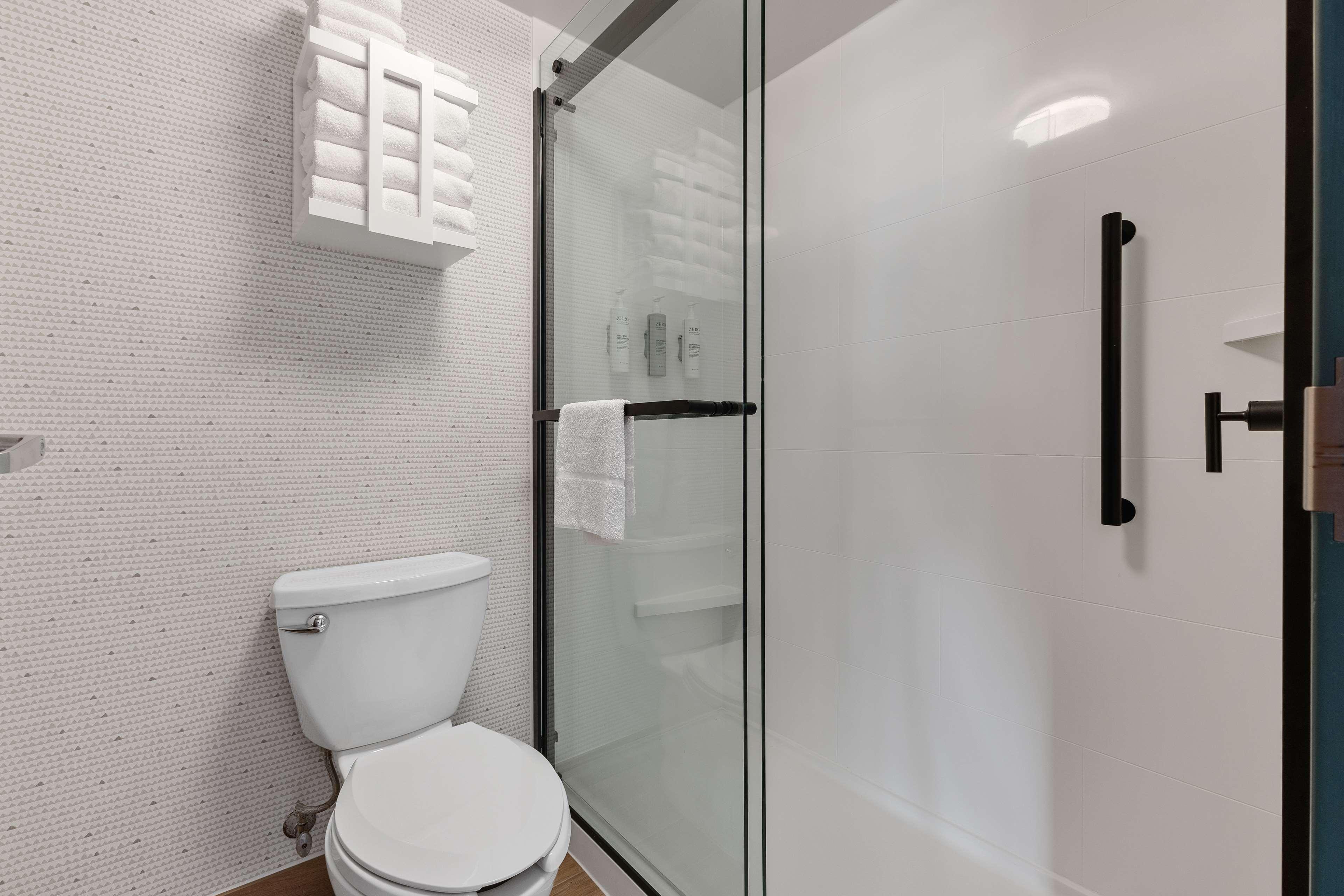 Studio King Size Bed