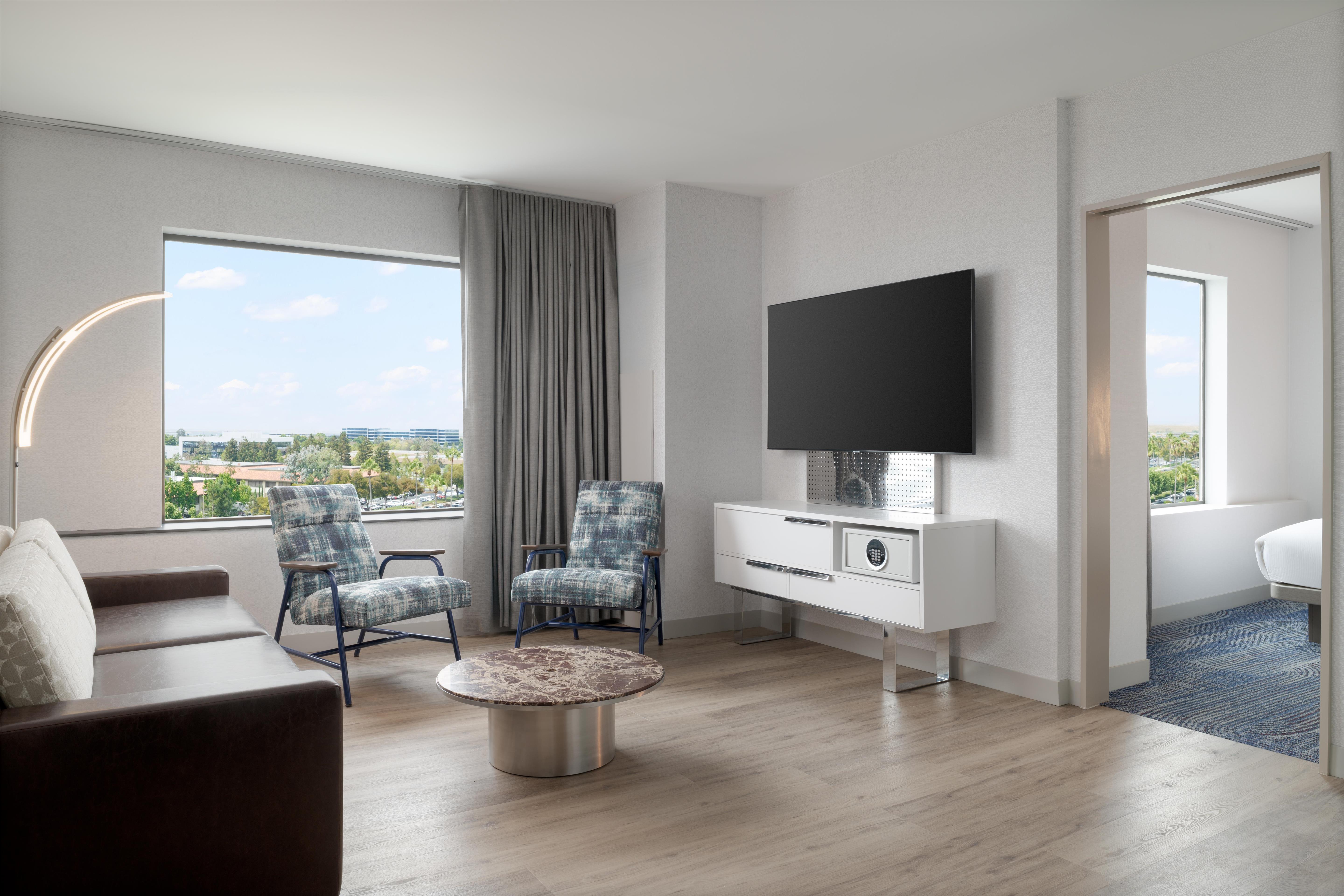 Junior Suite Accessible King Size Bed