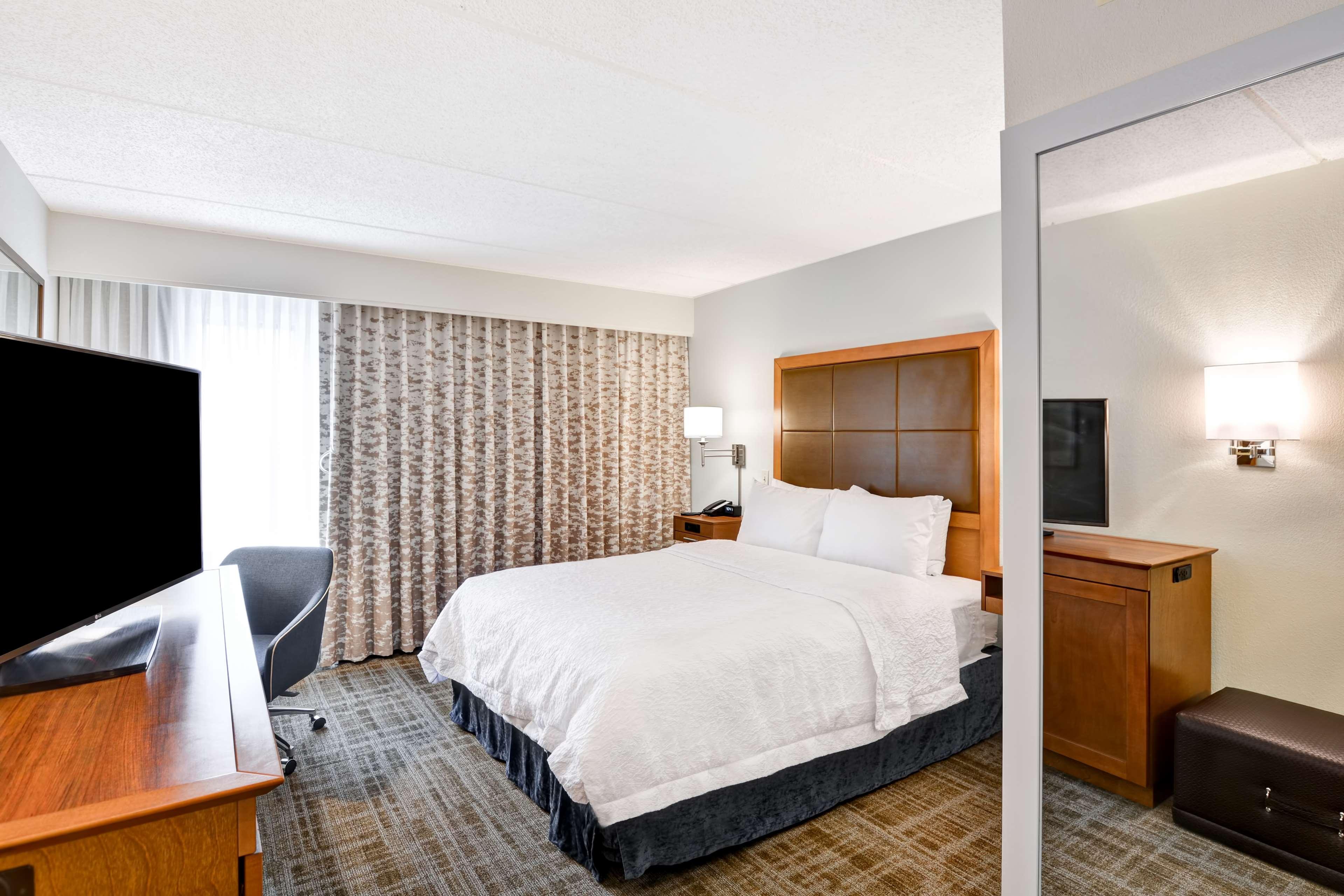 Double Queen Bed Non Smoking