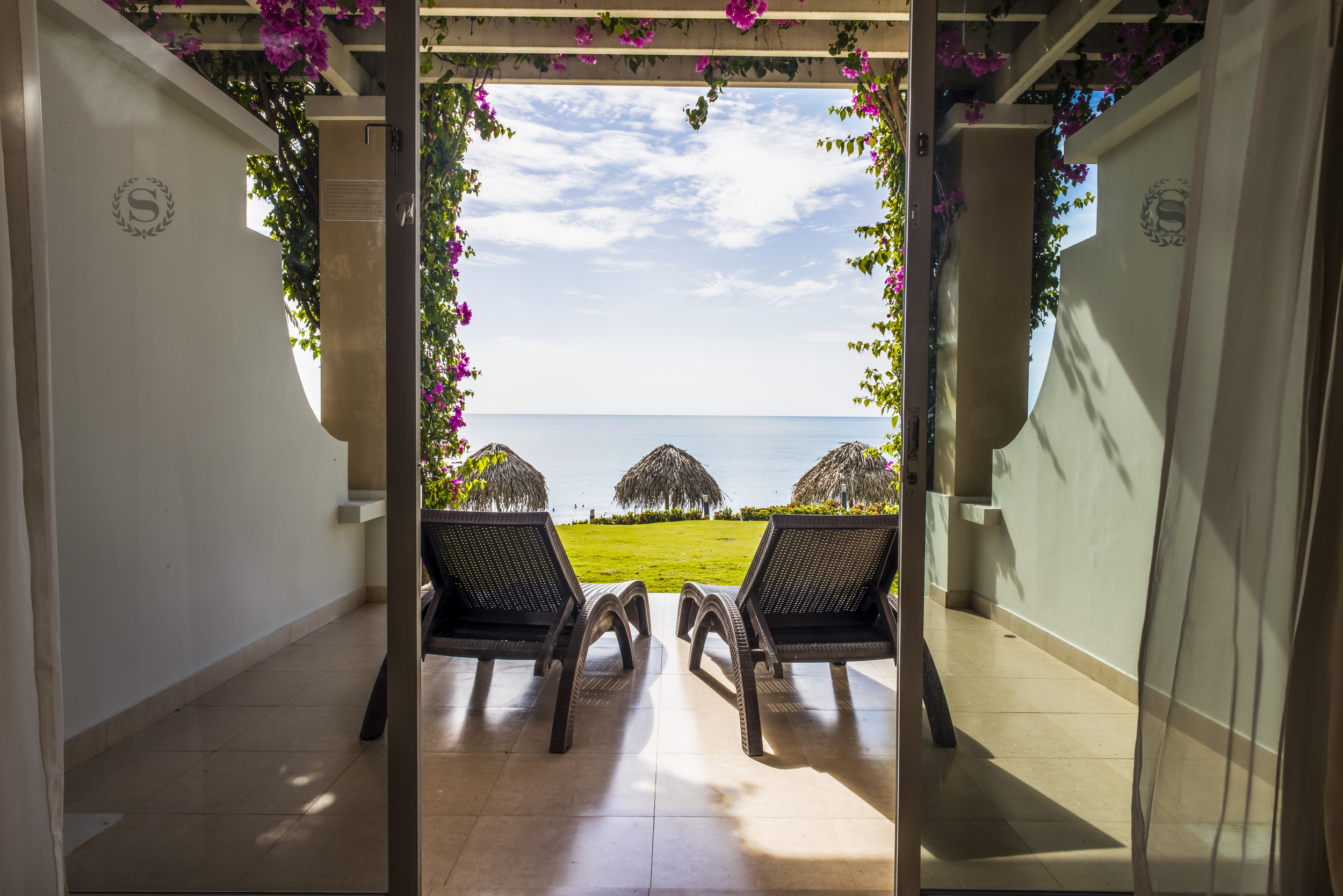 Junior Suite Ocean Front