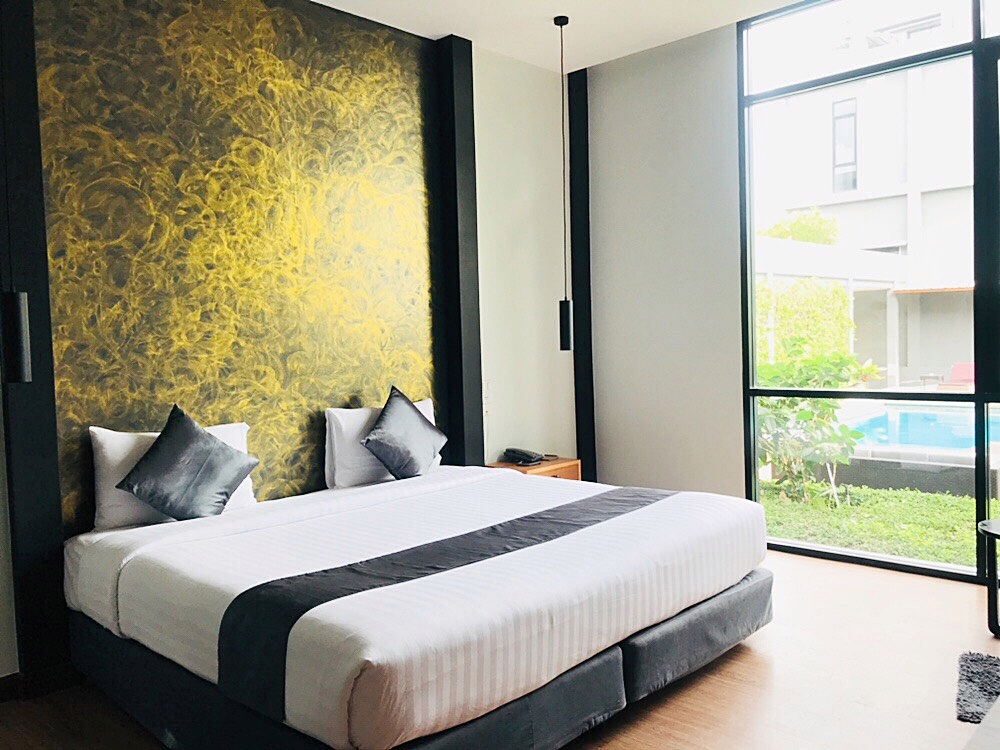 Double or Twin Deluxe Pool View