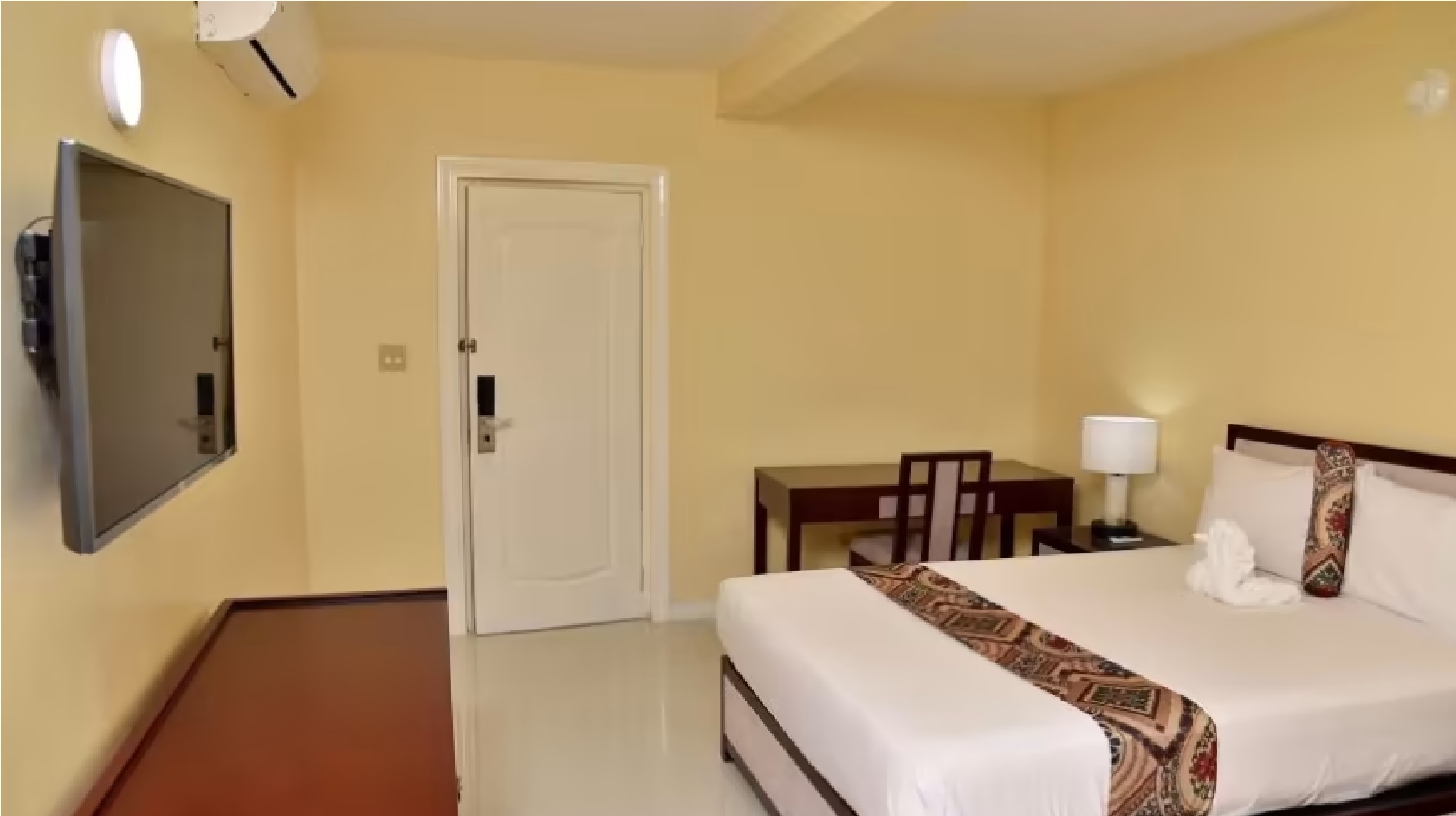 Double Queen Size Bed