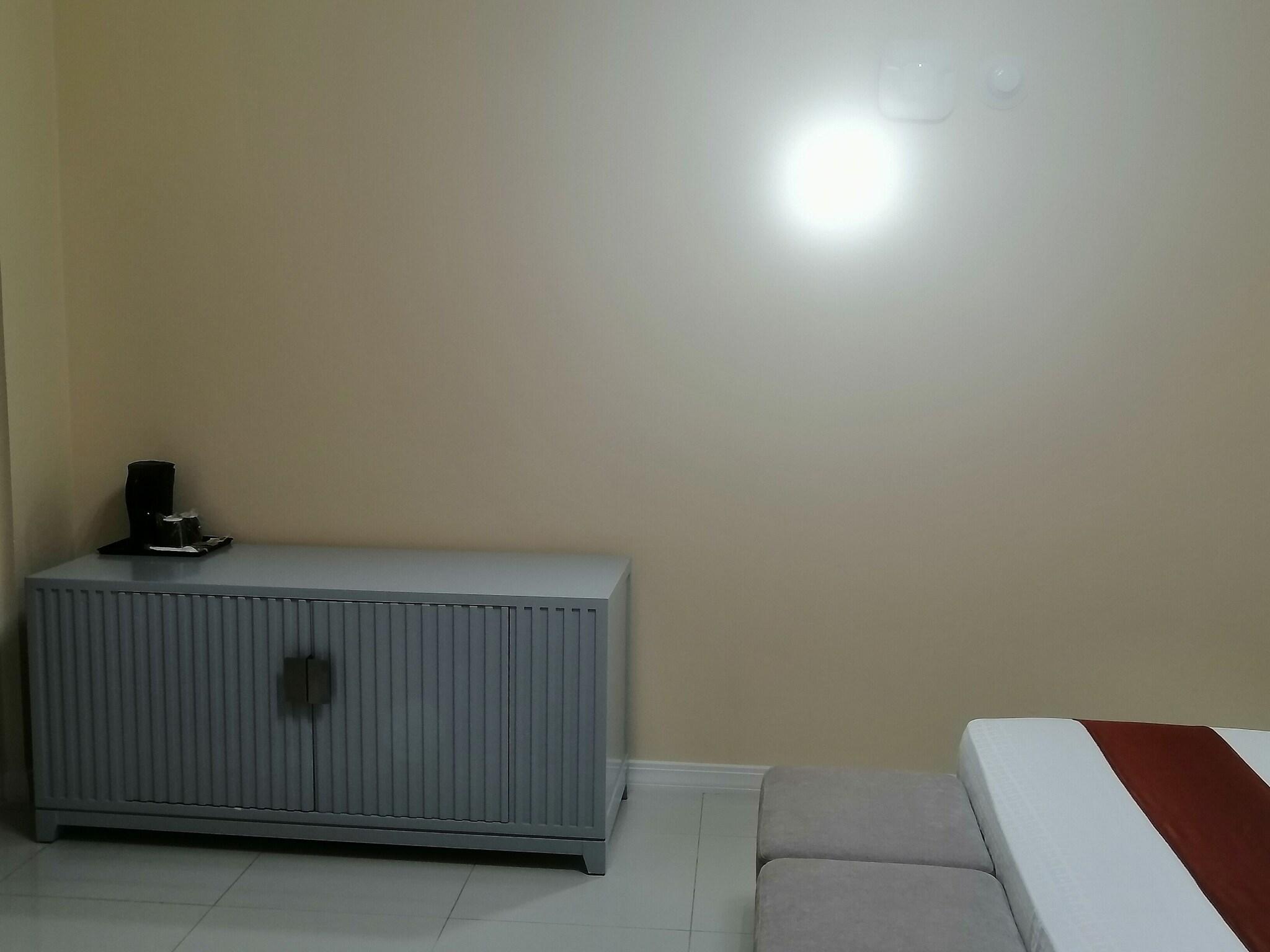 Studio King Size Bed