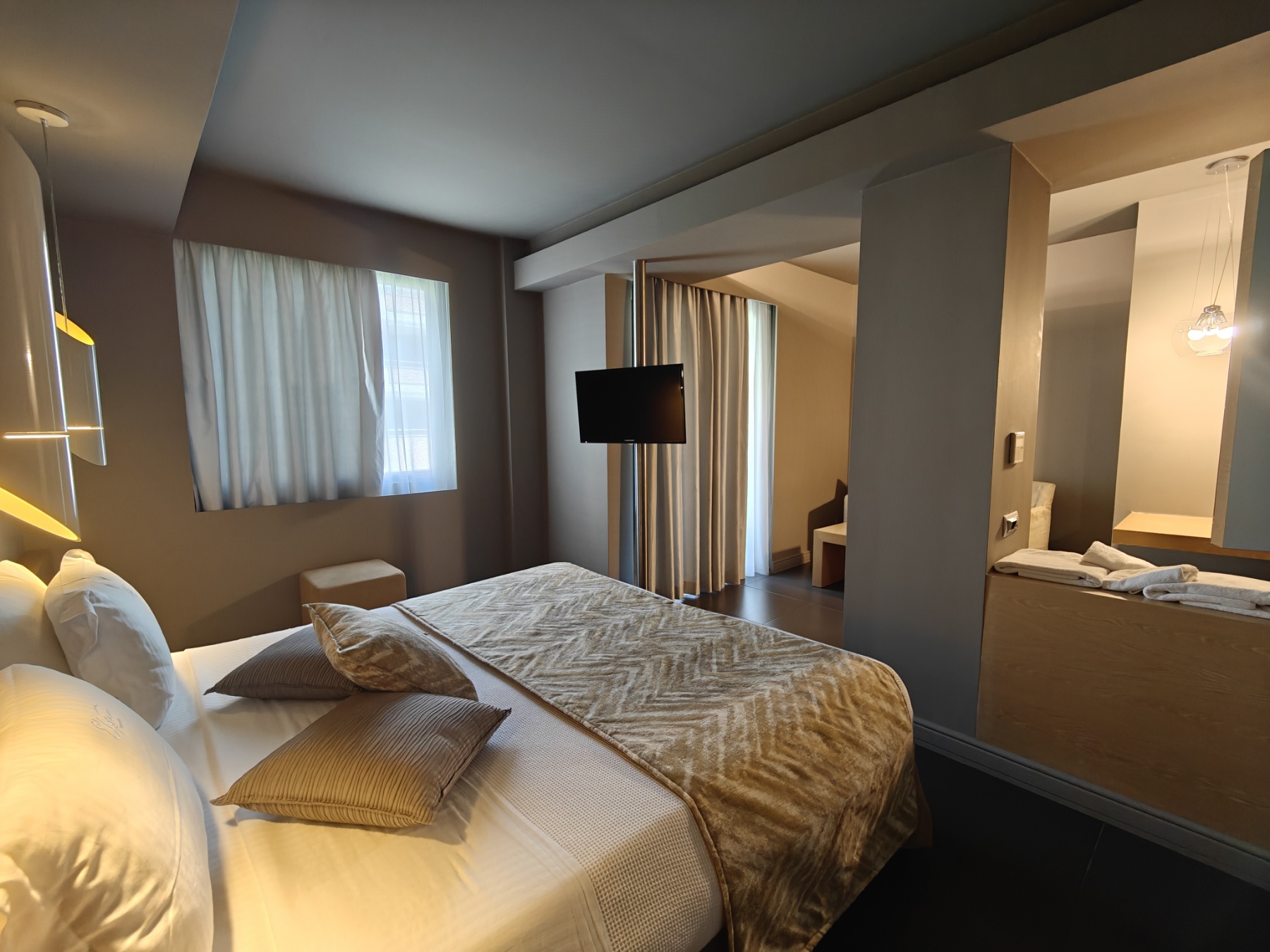 Double or Twin Deluxe