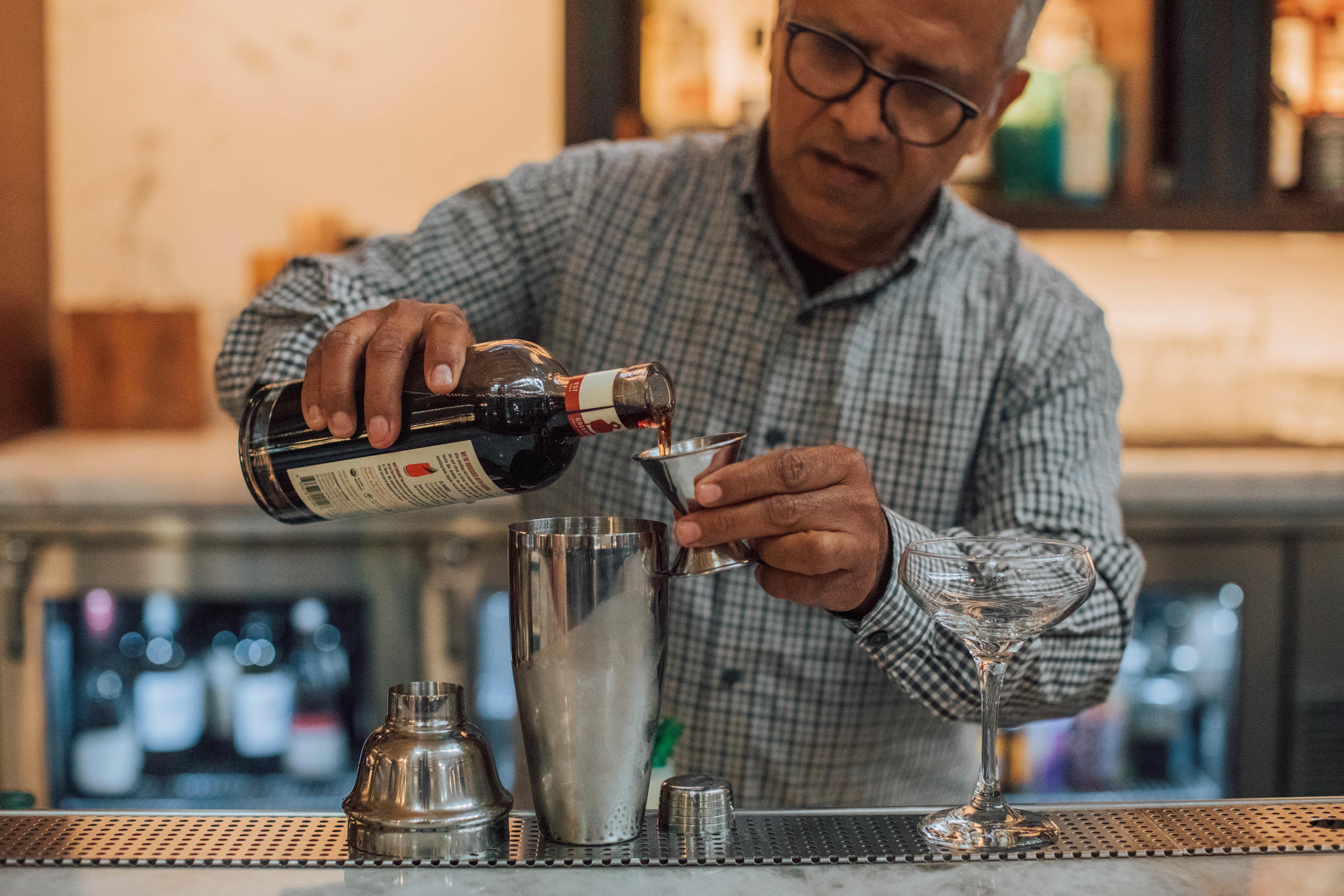 Bar