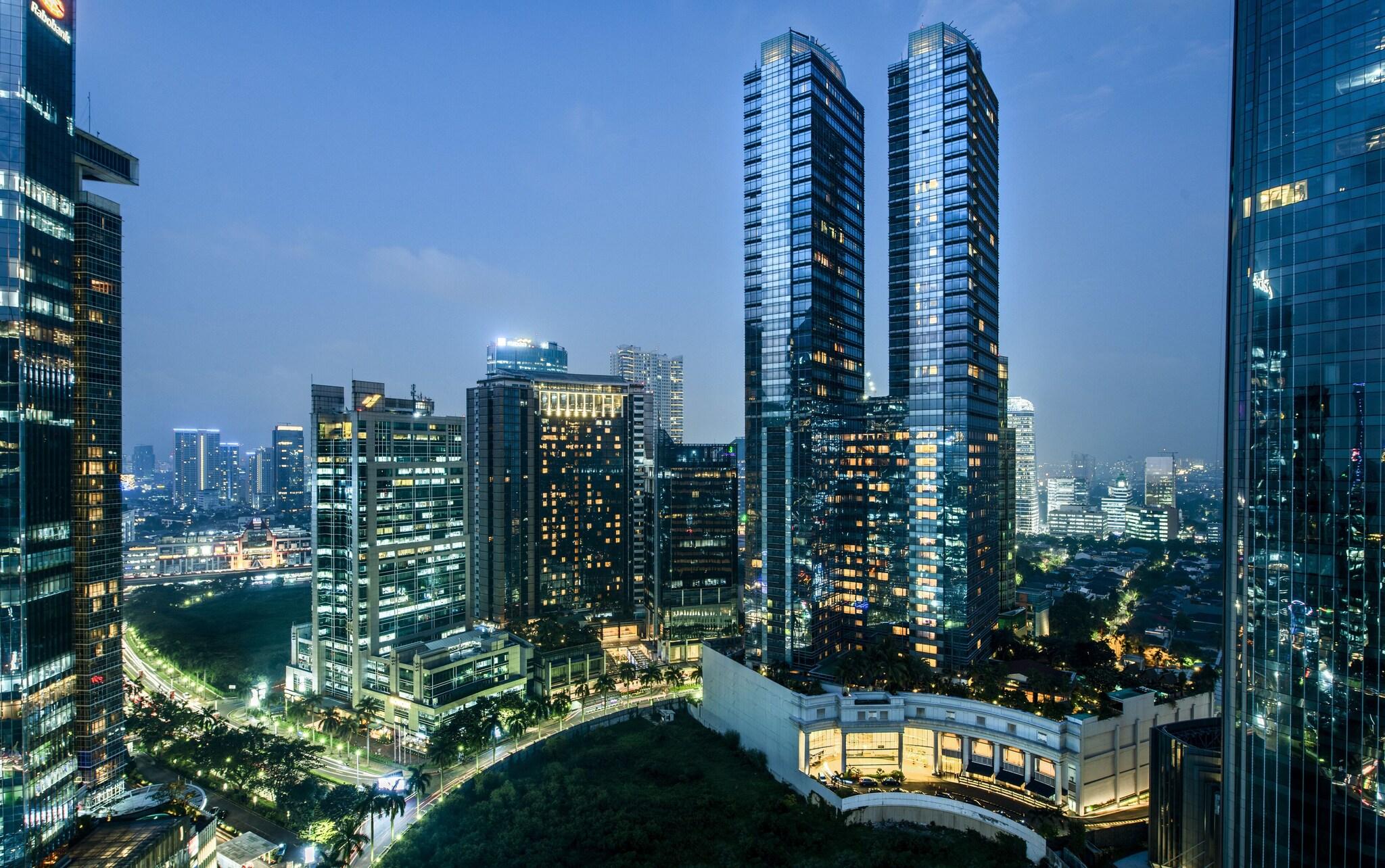 Suite Club City View