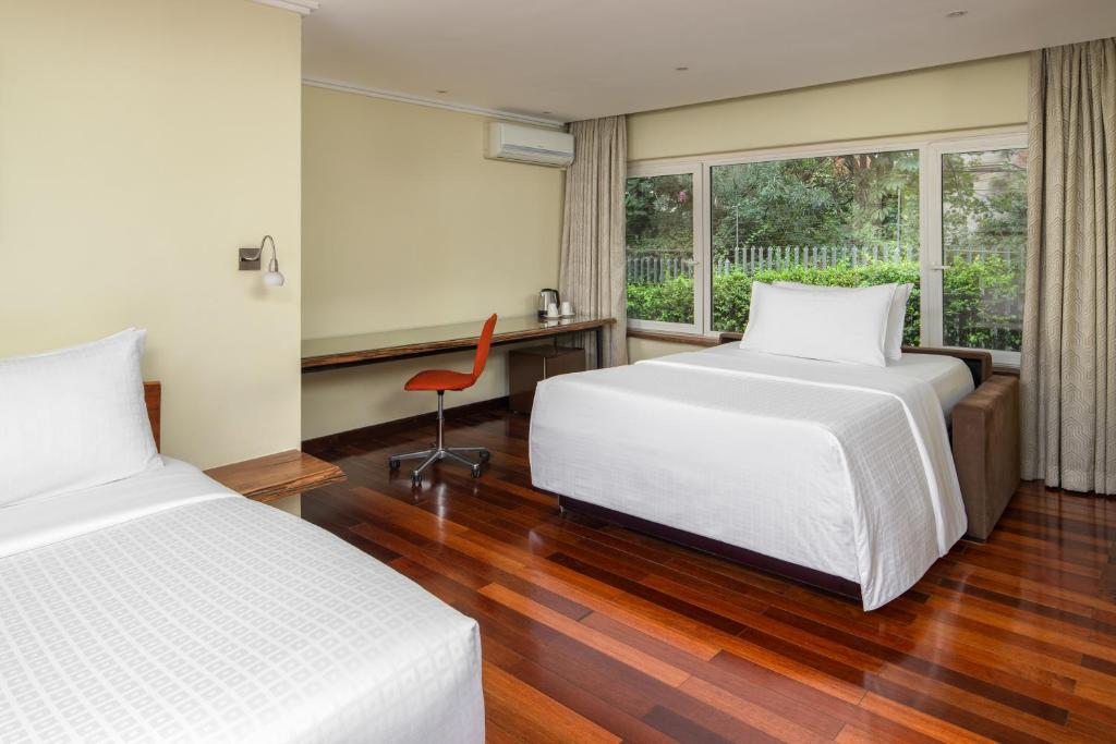 Double or Twin Standard