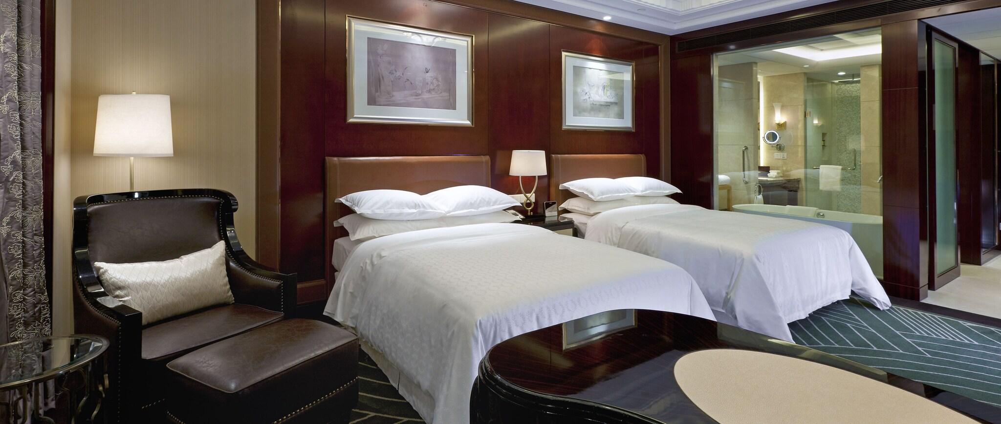 Suite King Bed Smoking