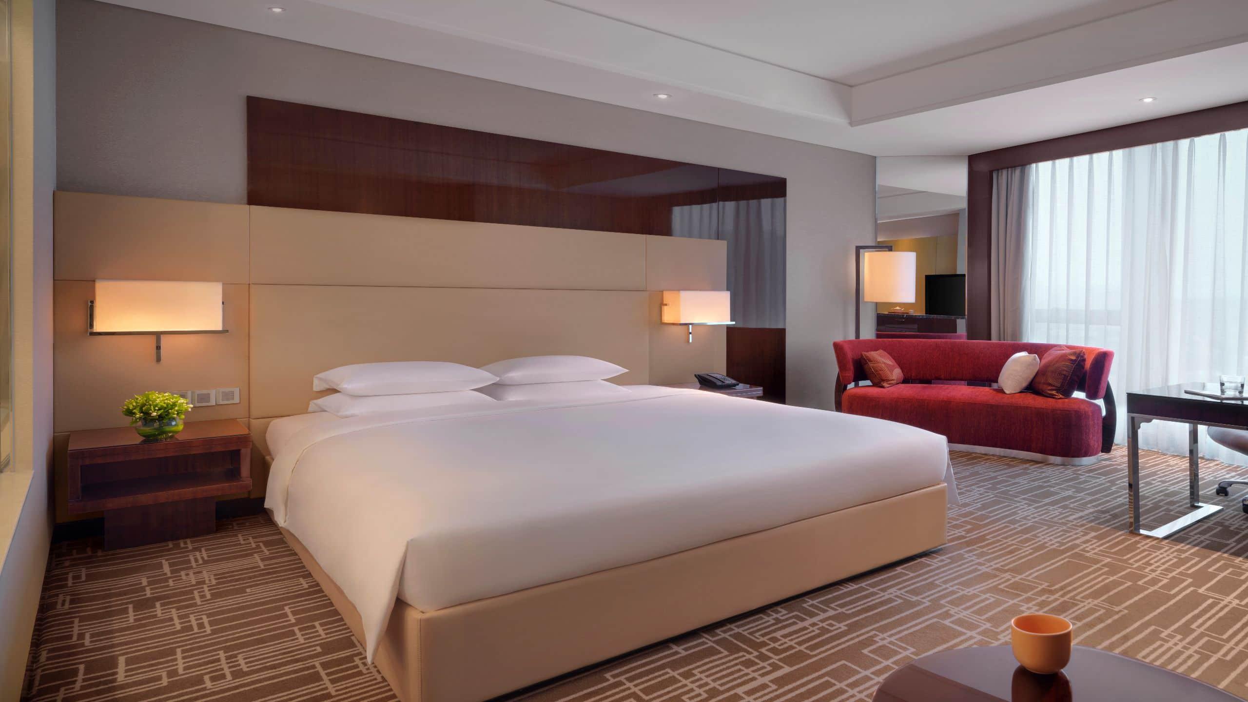 Double Deluxe King Bed