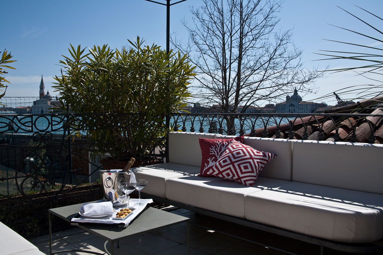 Apartment One Bedroom One Bathroom