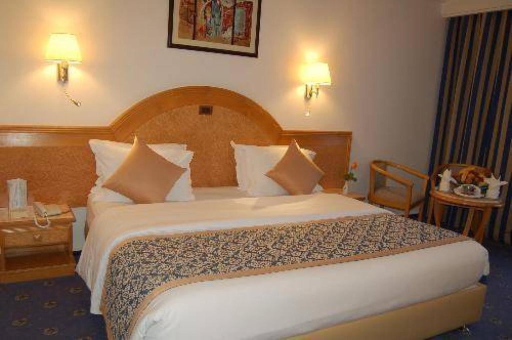 Double or Twin Standard