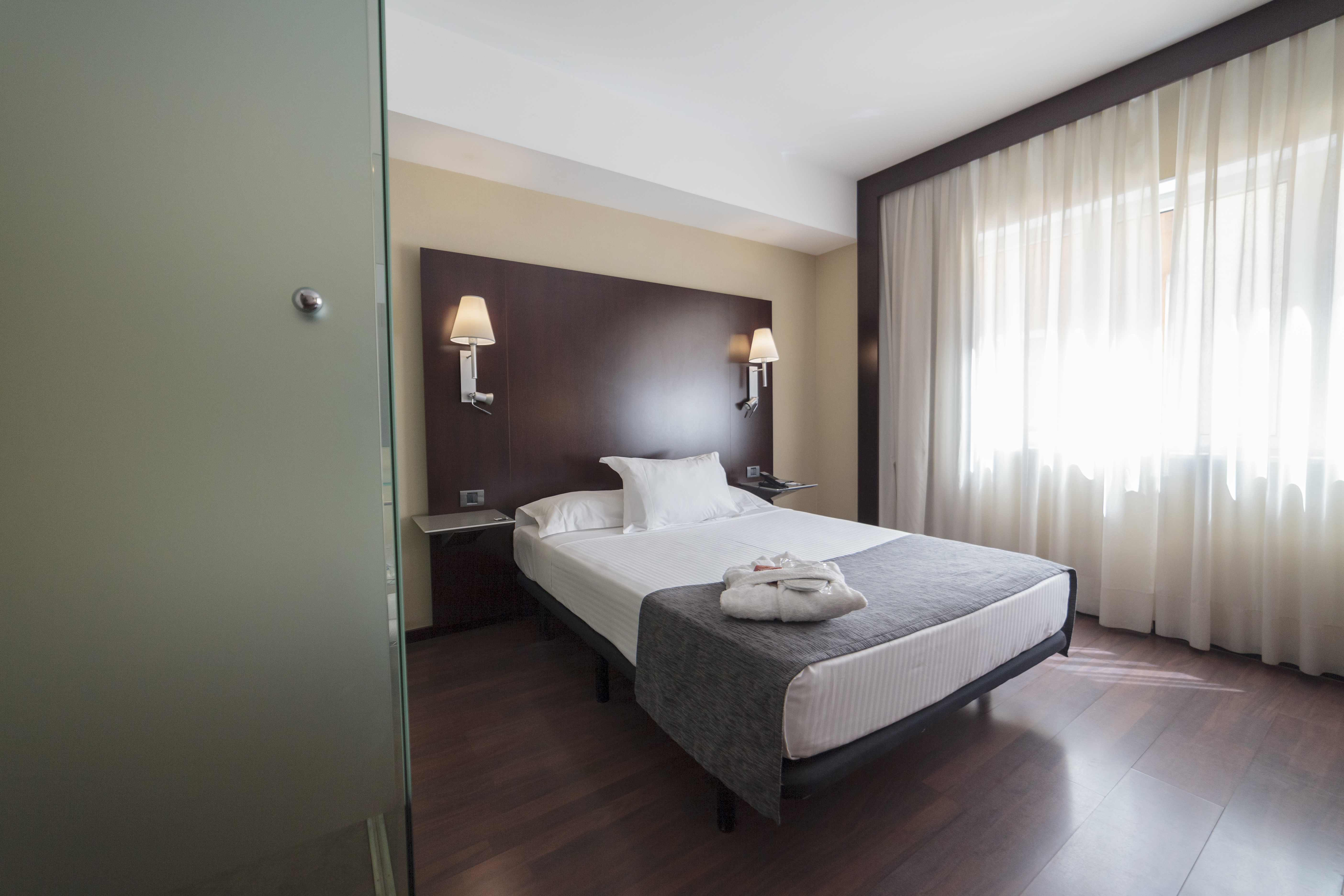 Double or Twin Standard