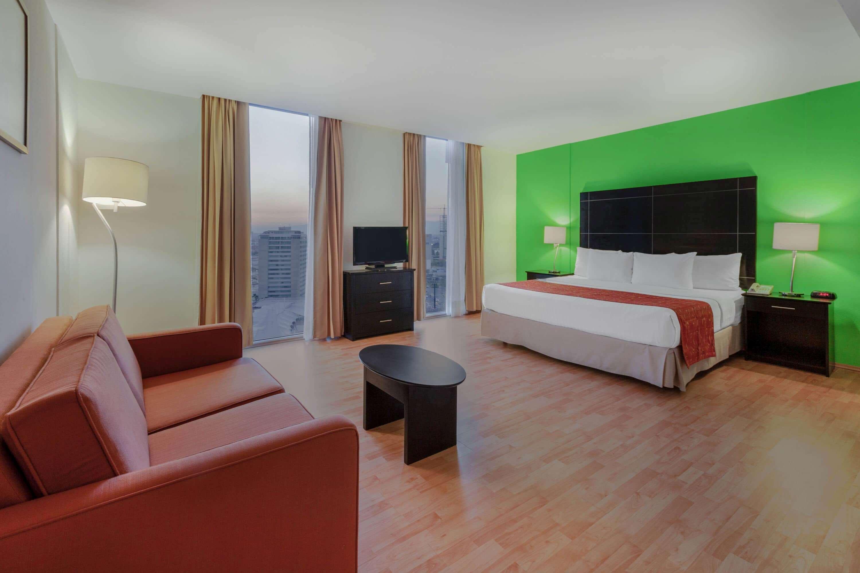 Suite Deluxe King Bed