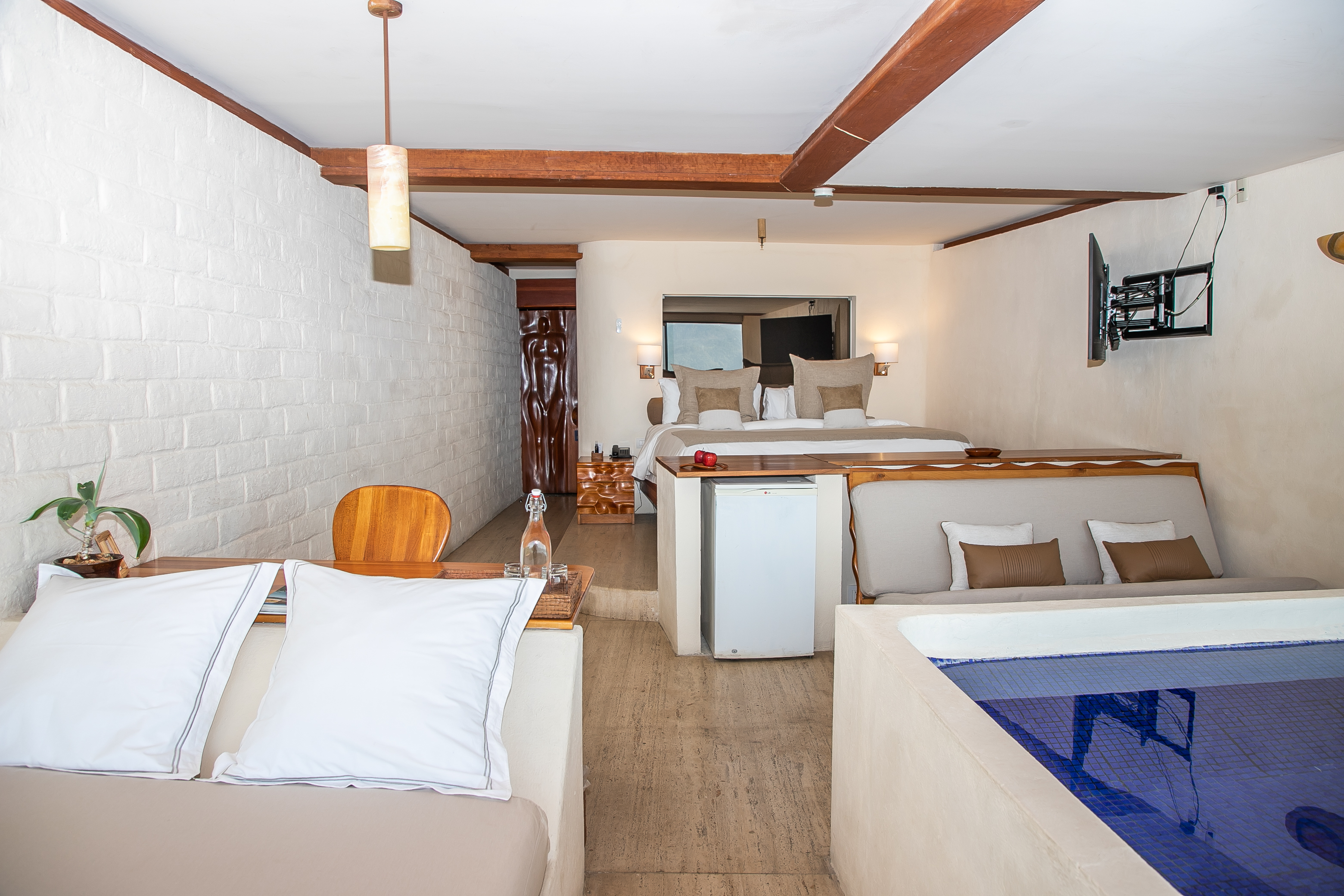 Suite Deluxe King Bed