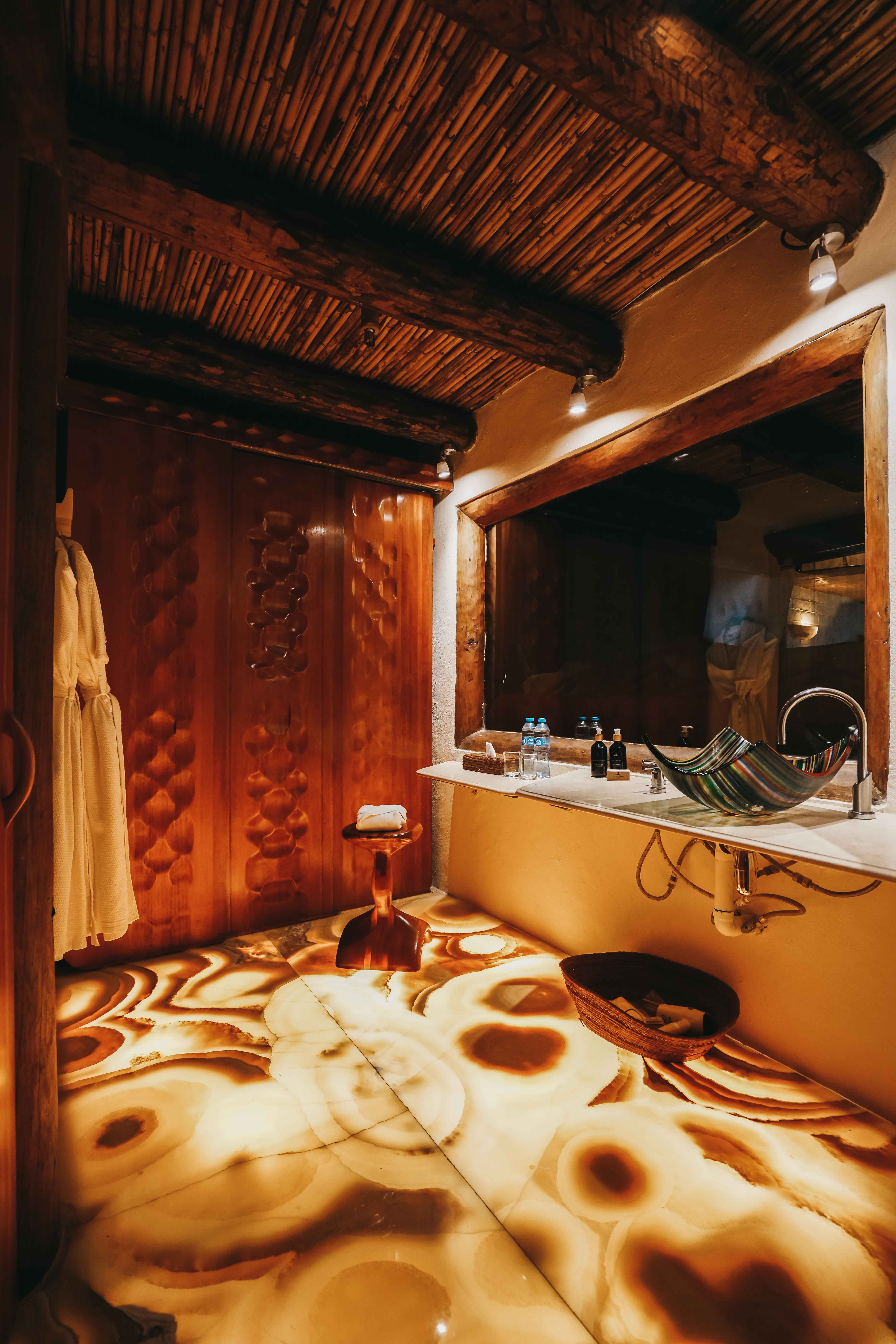 Suite Deluxe King Bed