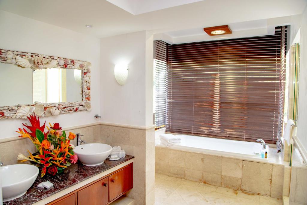 Double Deluxe Beach Front