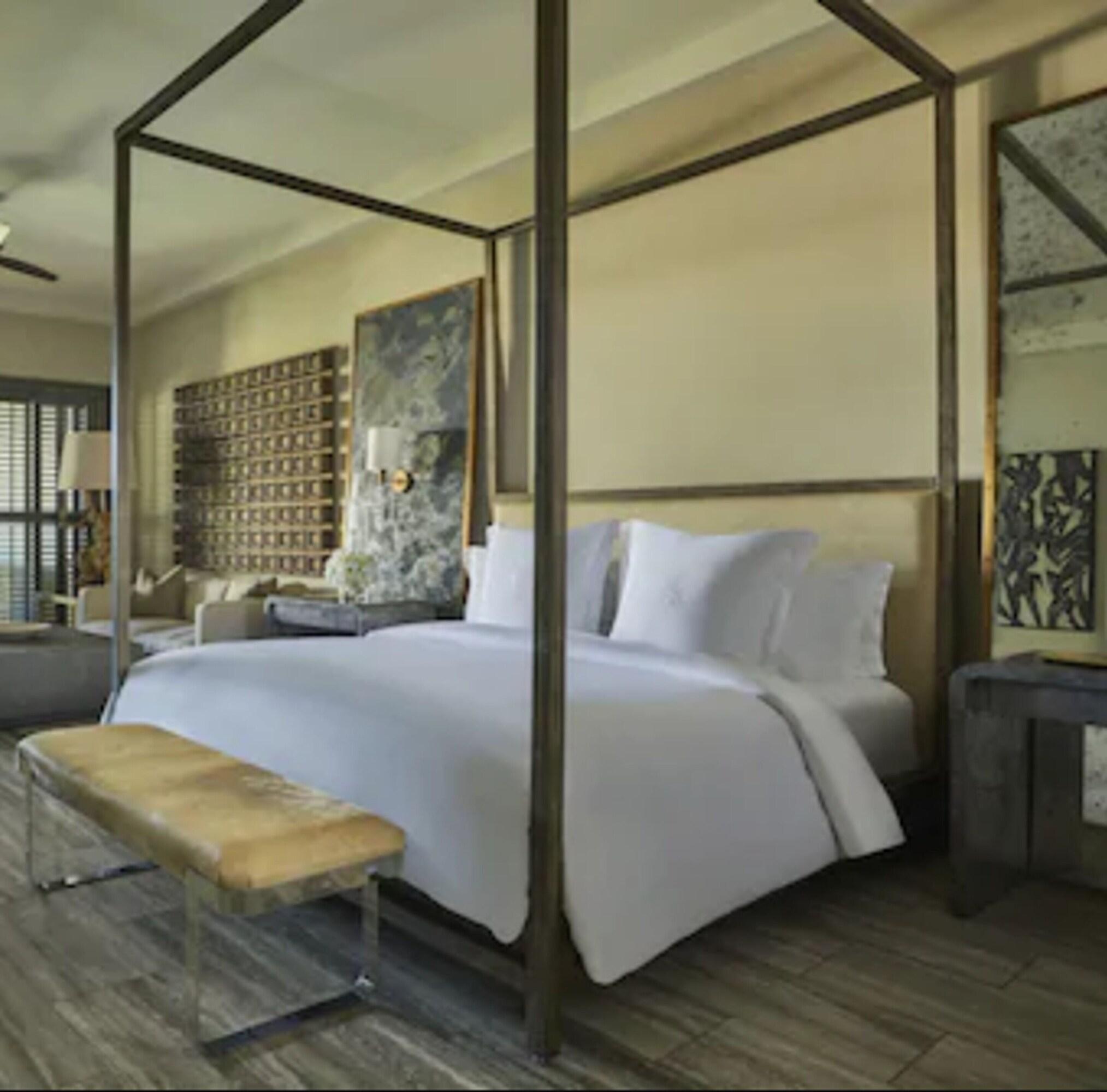 Suite Ocean View King Bed