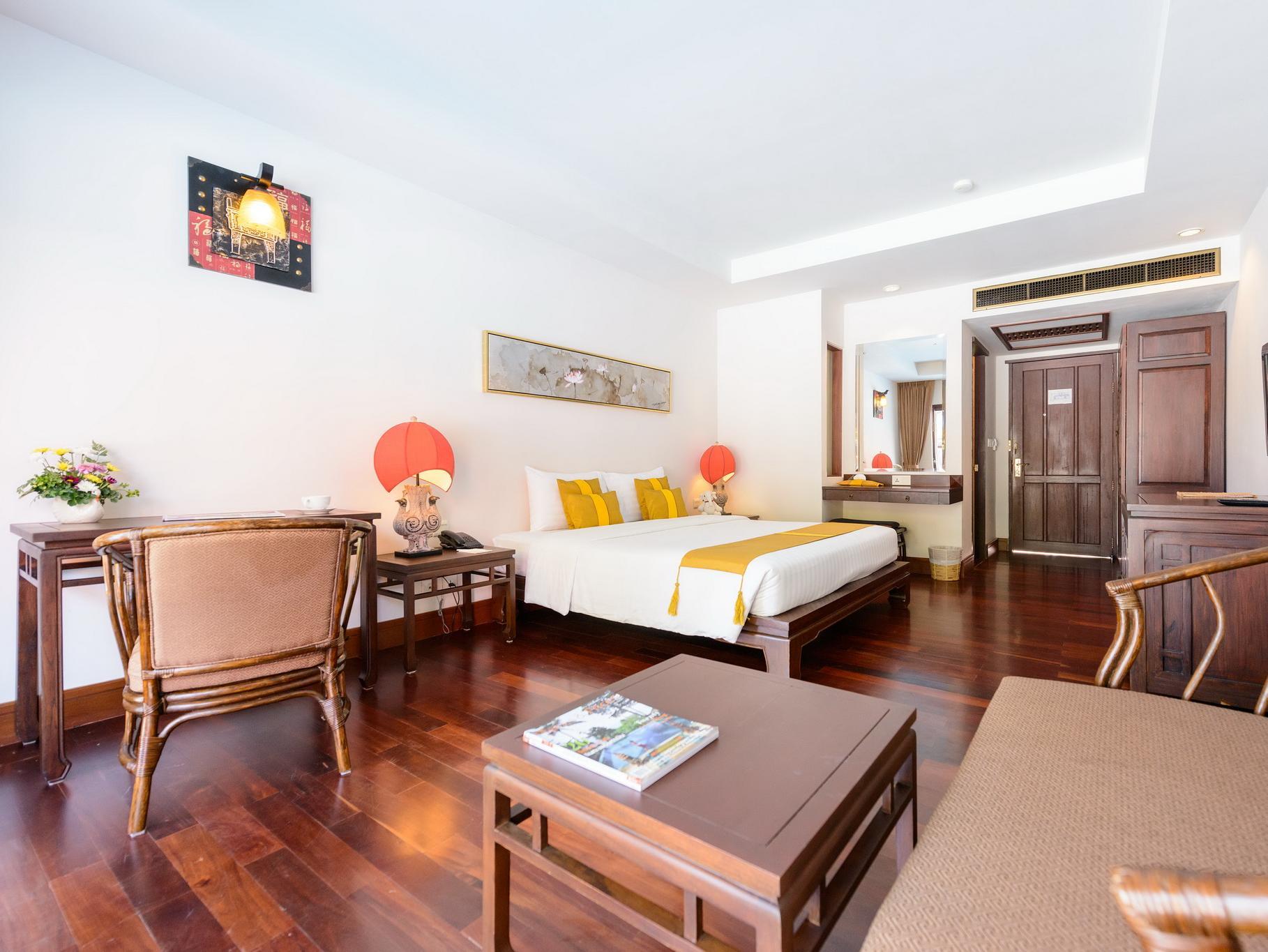 Double or Twin Deluxe Pool View