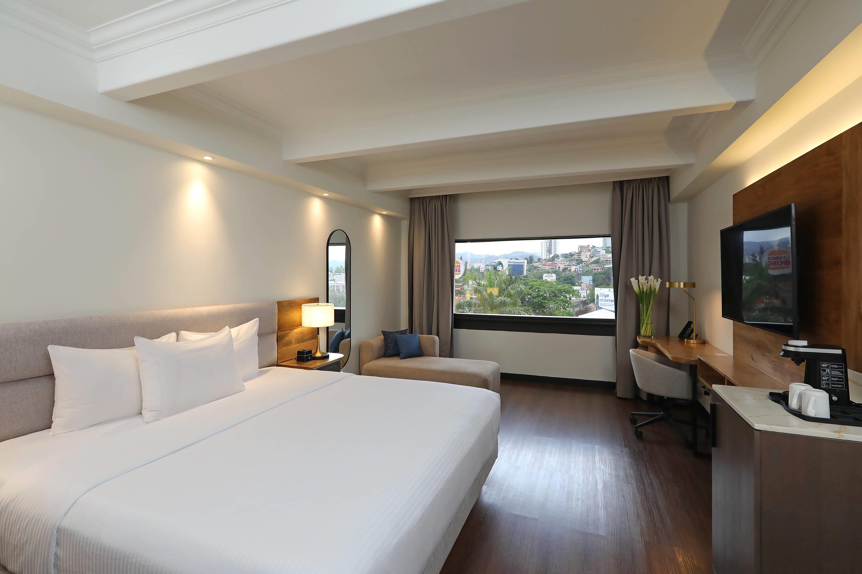 Double King Bed Non Smoking