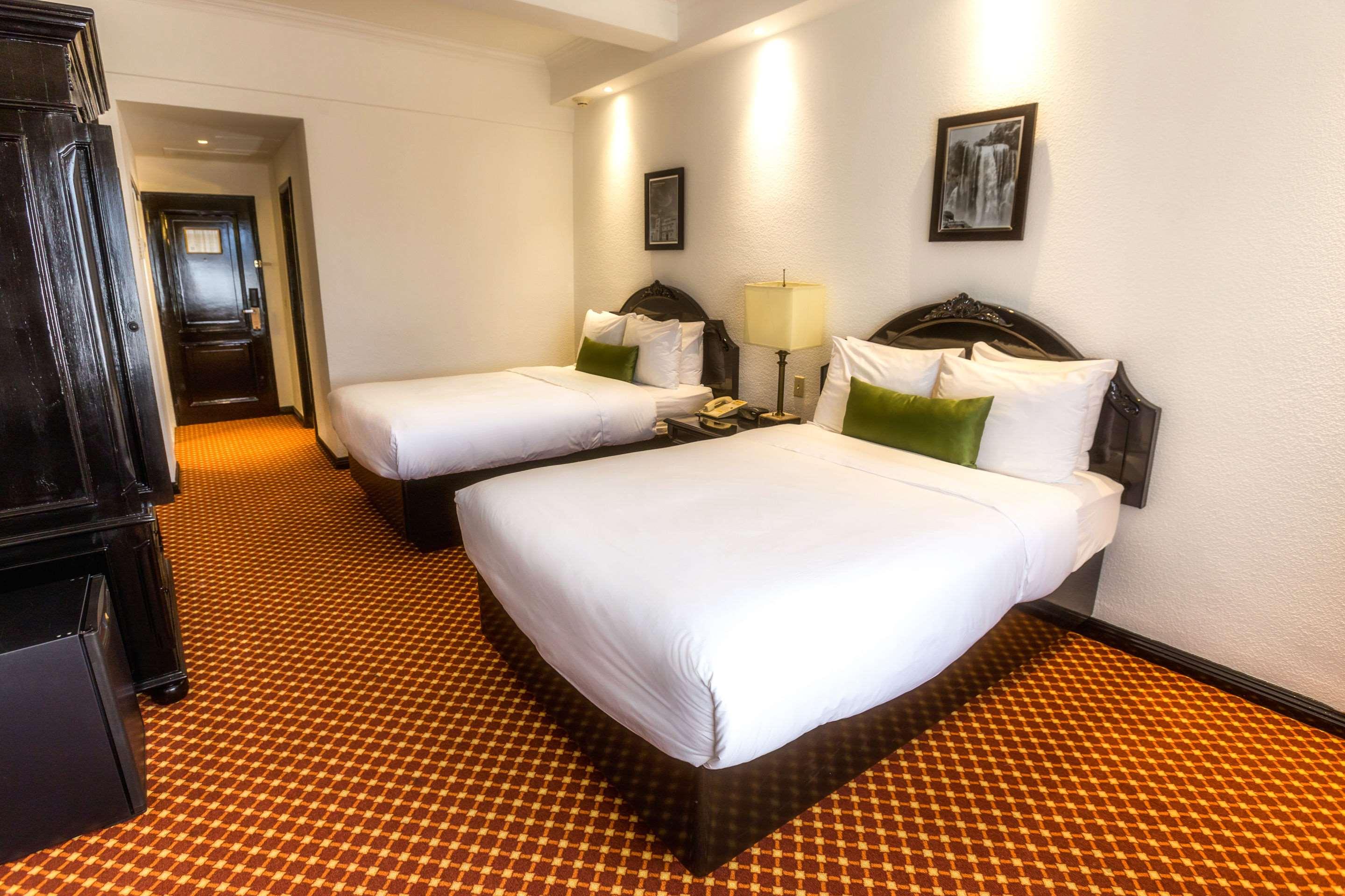 Quadruple Two Double Beds Non Smoking