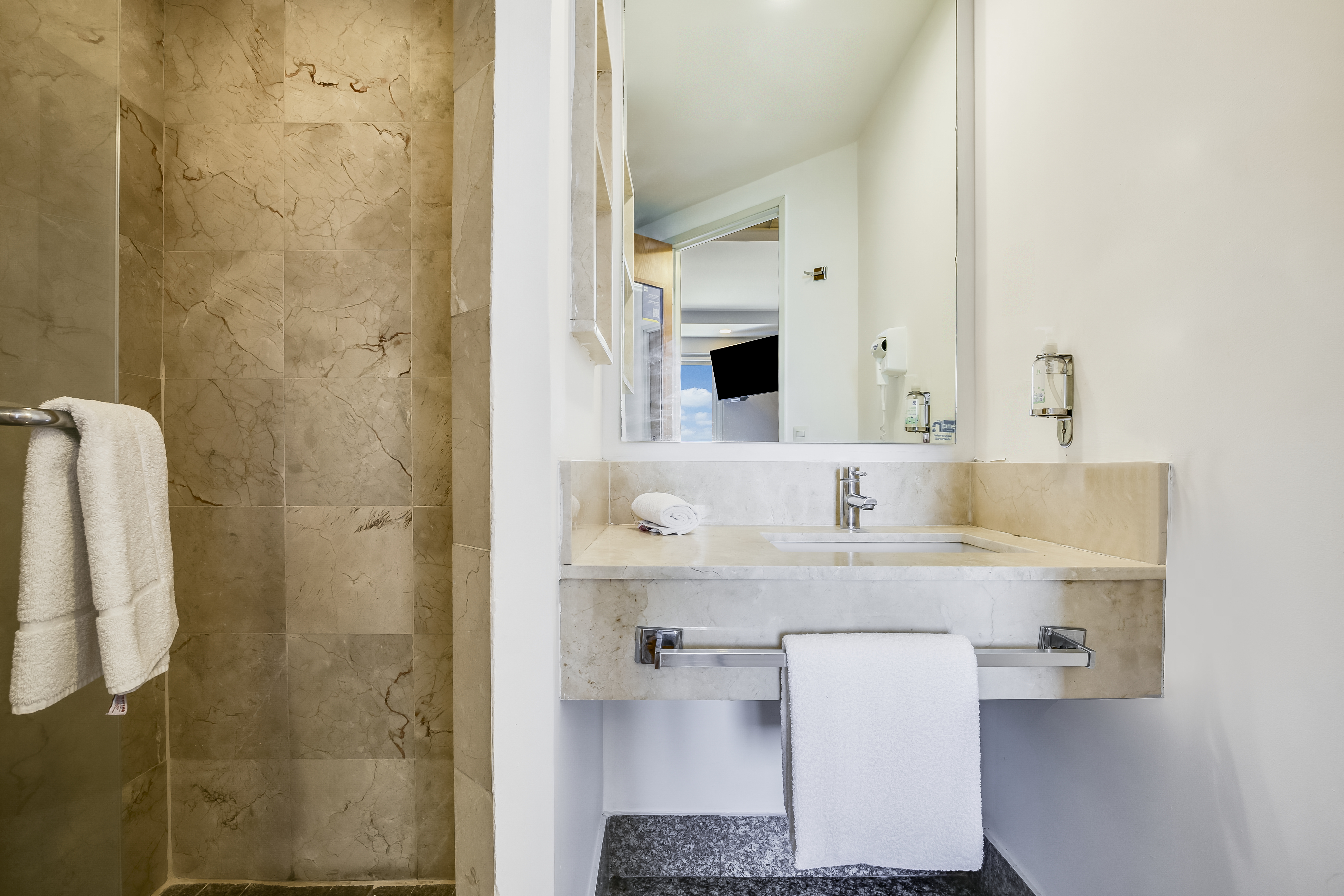 Room Two Double Beds