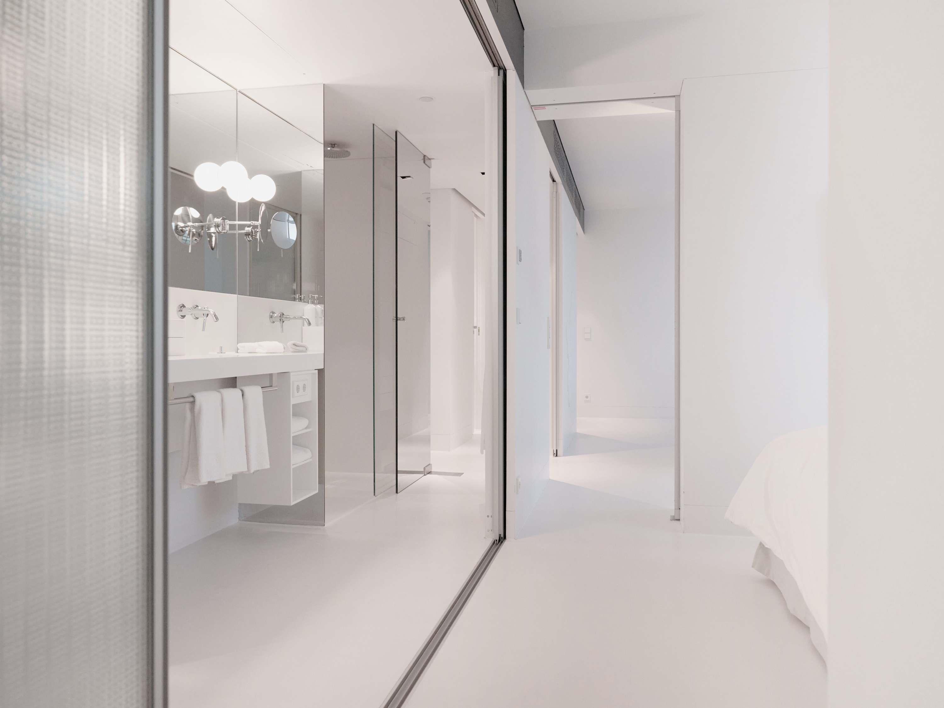 Junior Suite King Size Bed