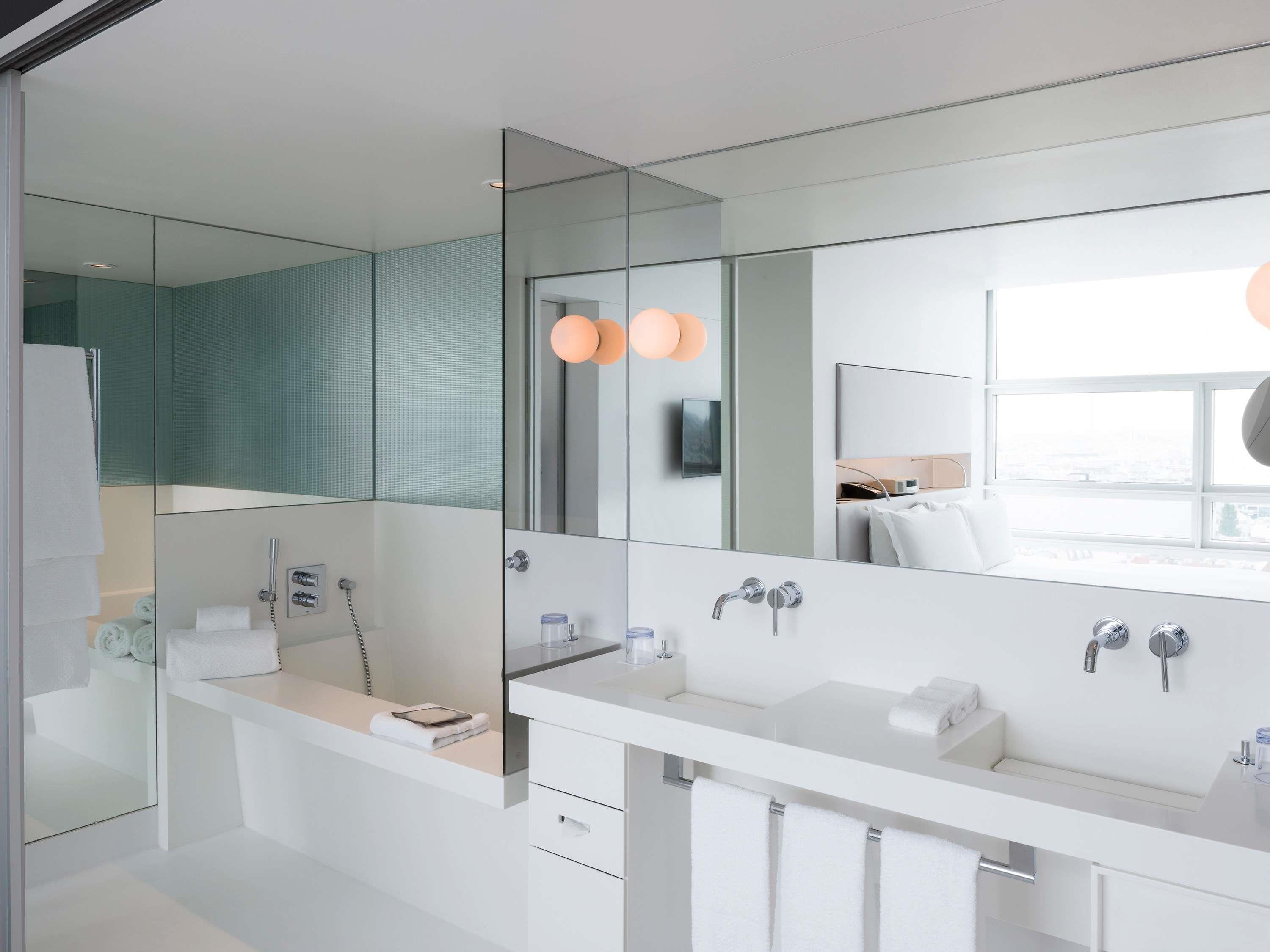 Junior Suite King Size Bed