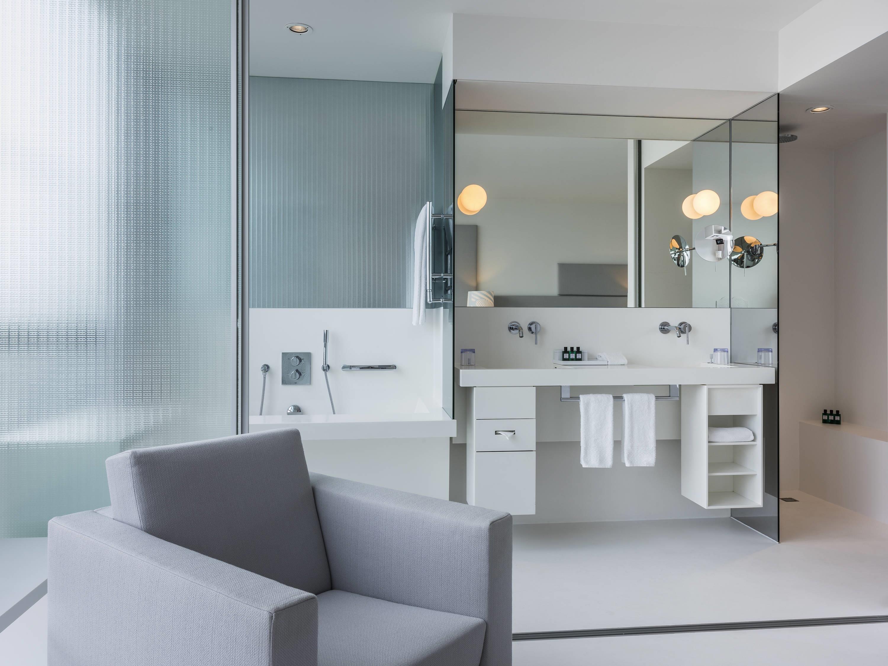 Double Superior Queen Bed