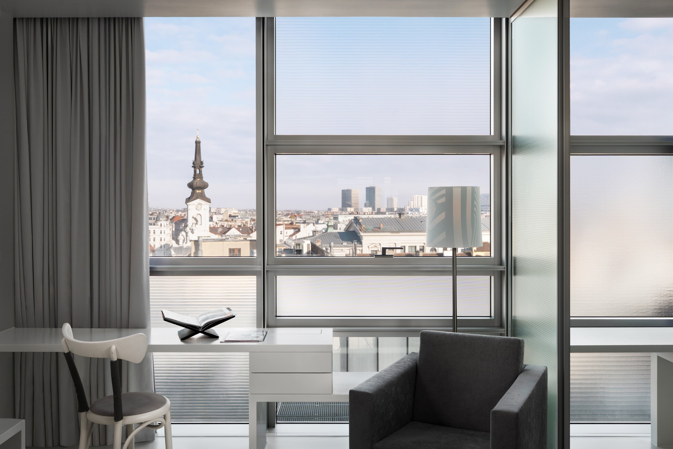 Double Classic Queen Bed