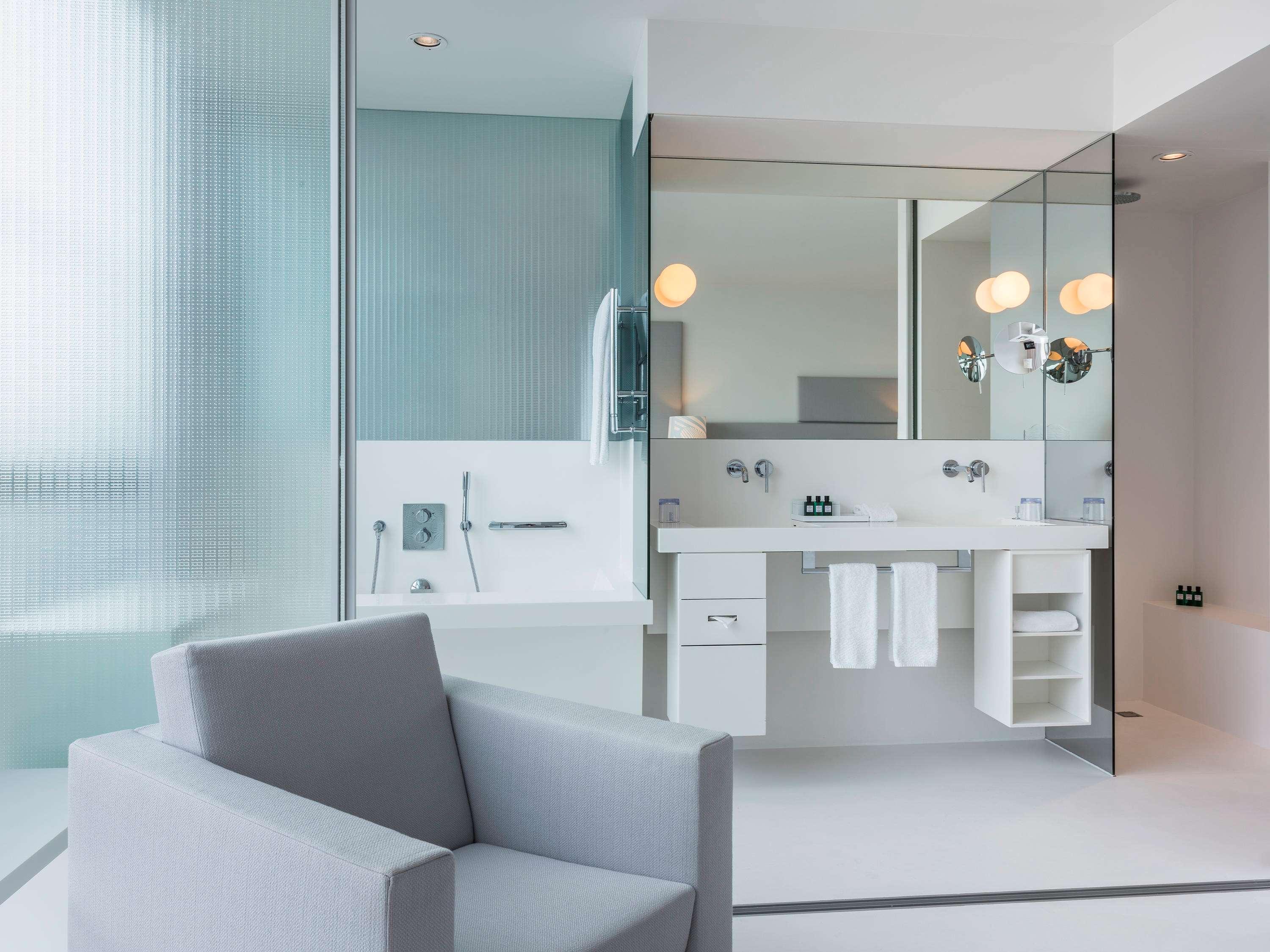 Double Queen Size Bed