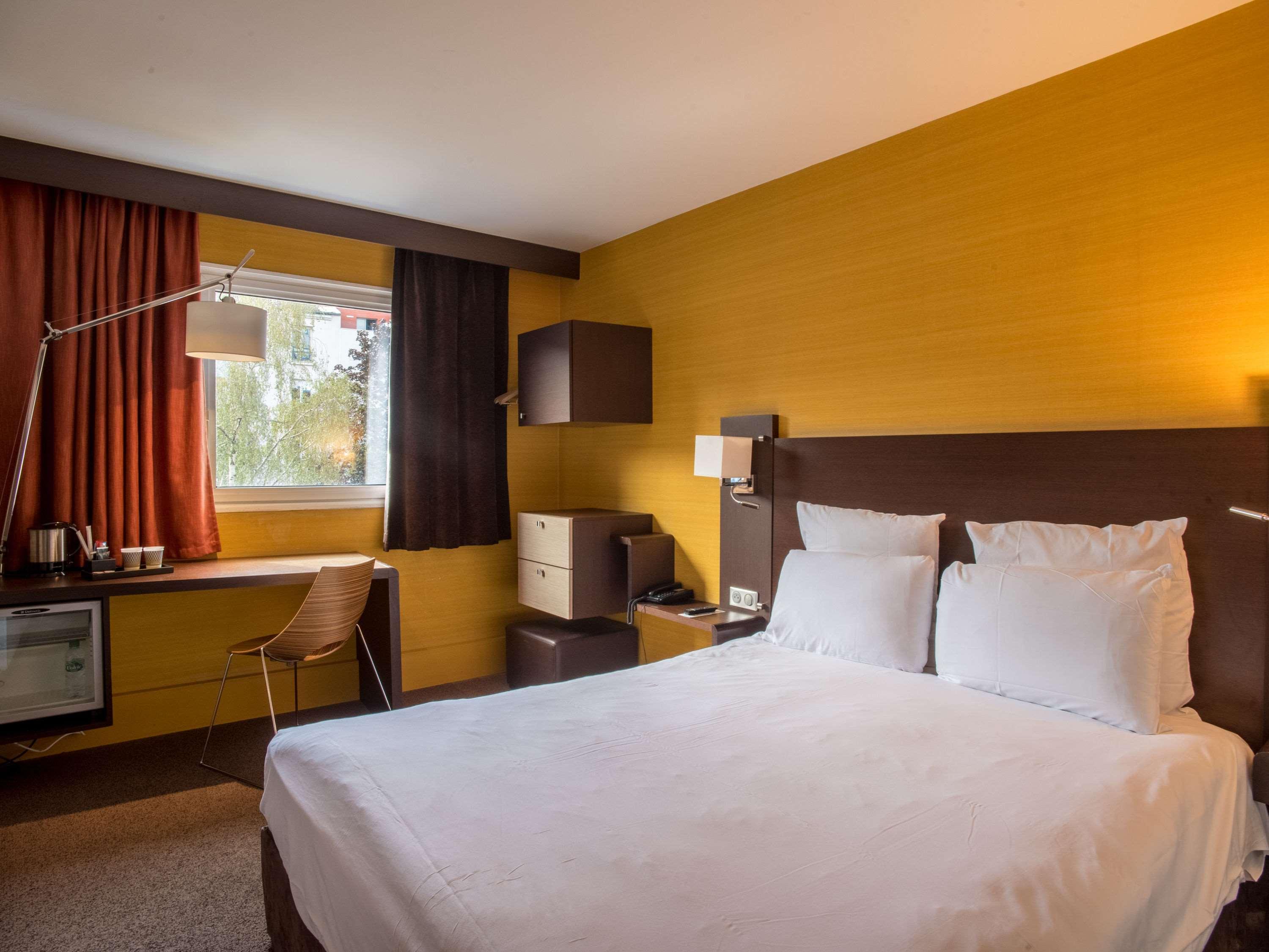 Double Classic Double Bed