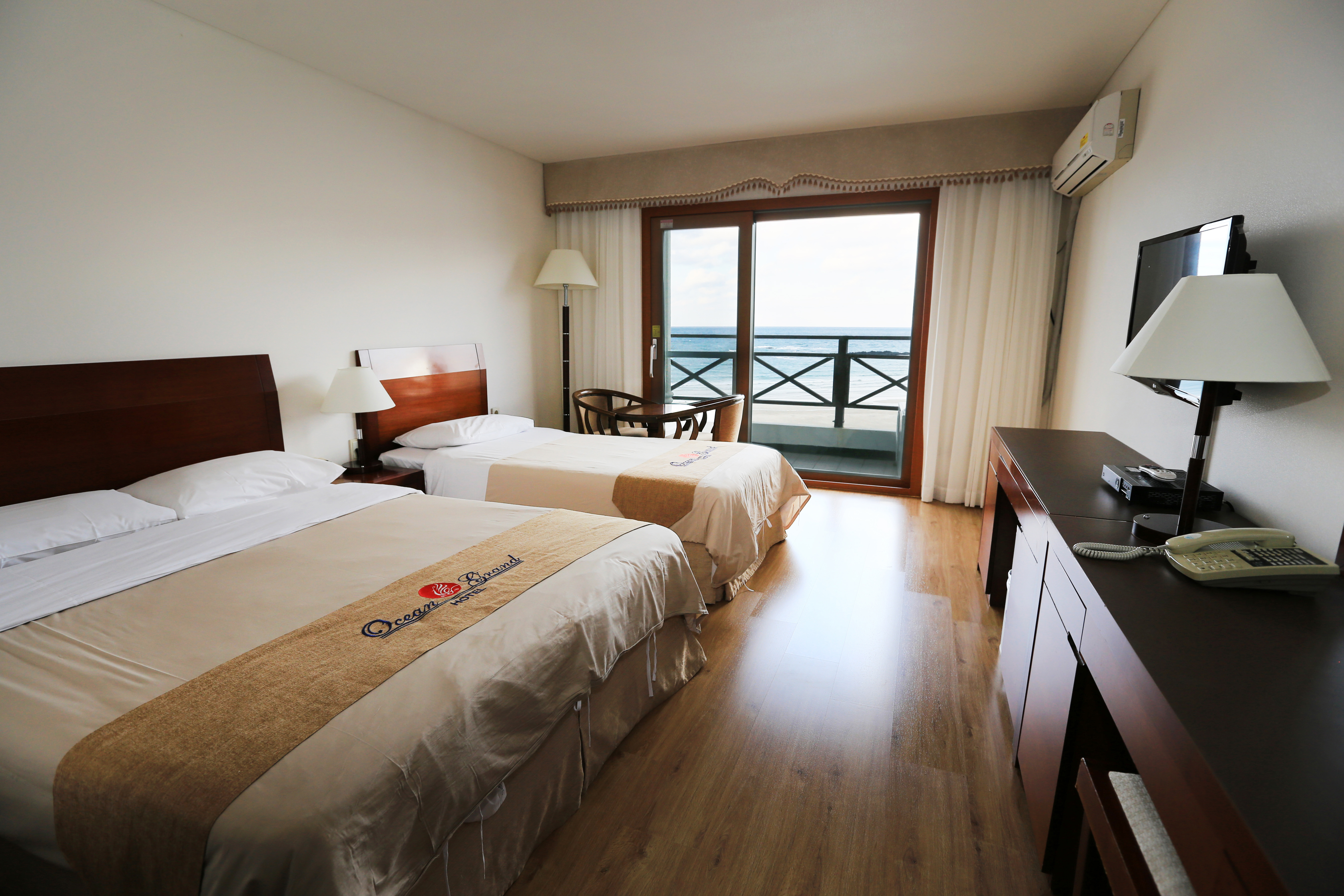 Twin Deluxe Ocean View