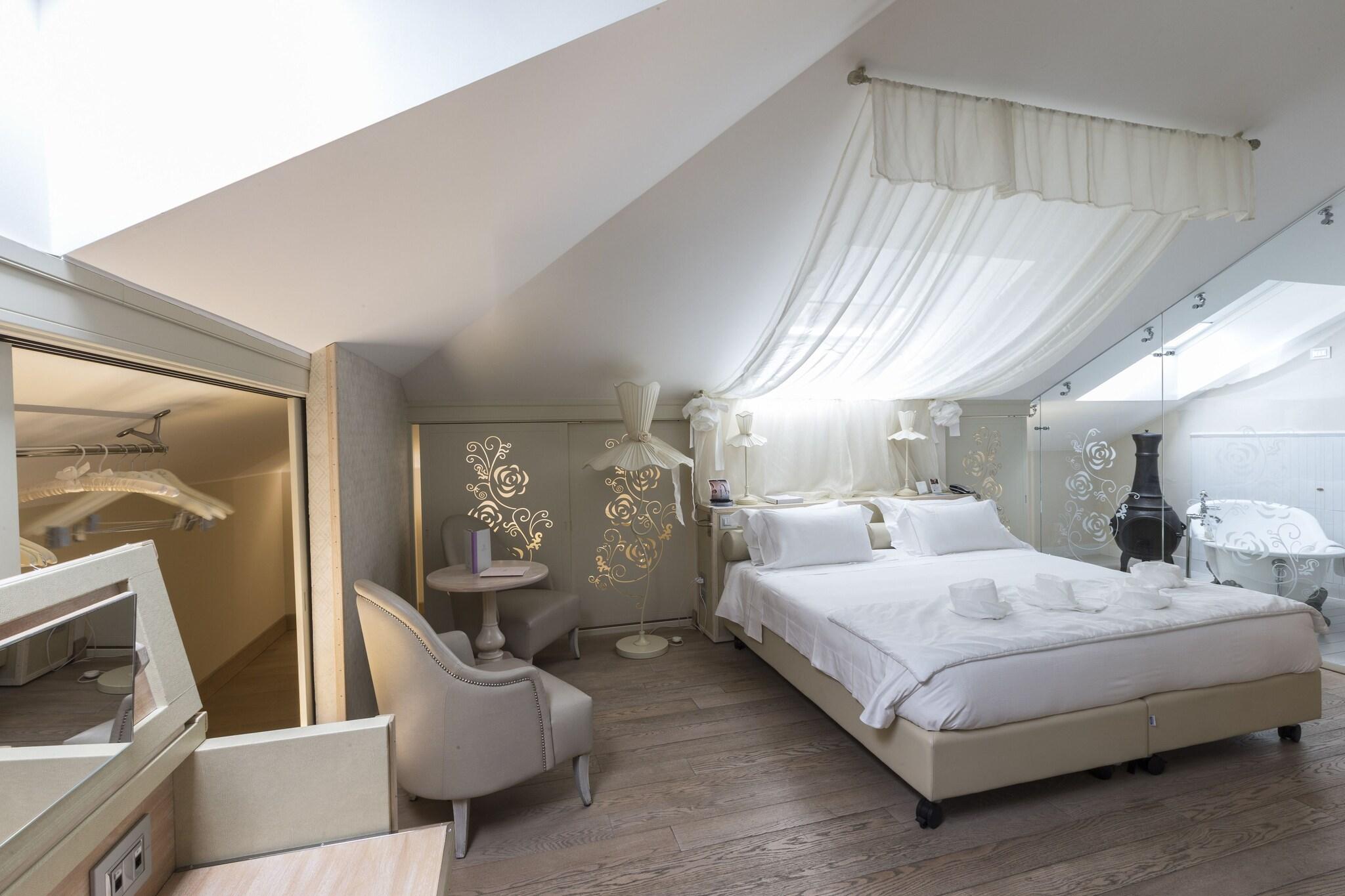 Suite Queen Size Bed