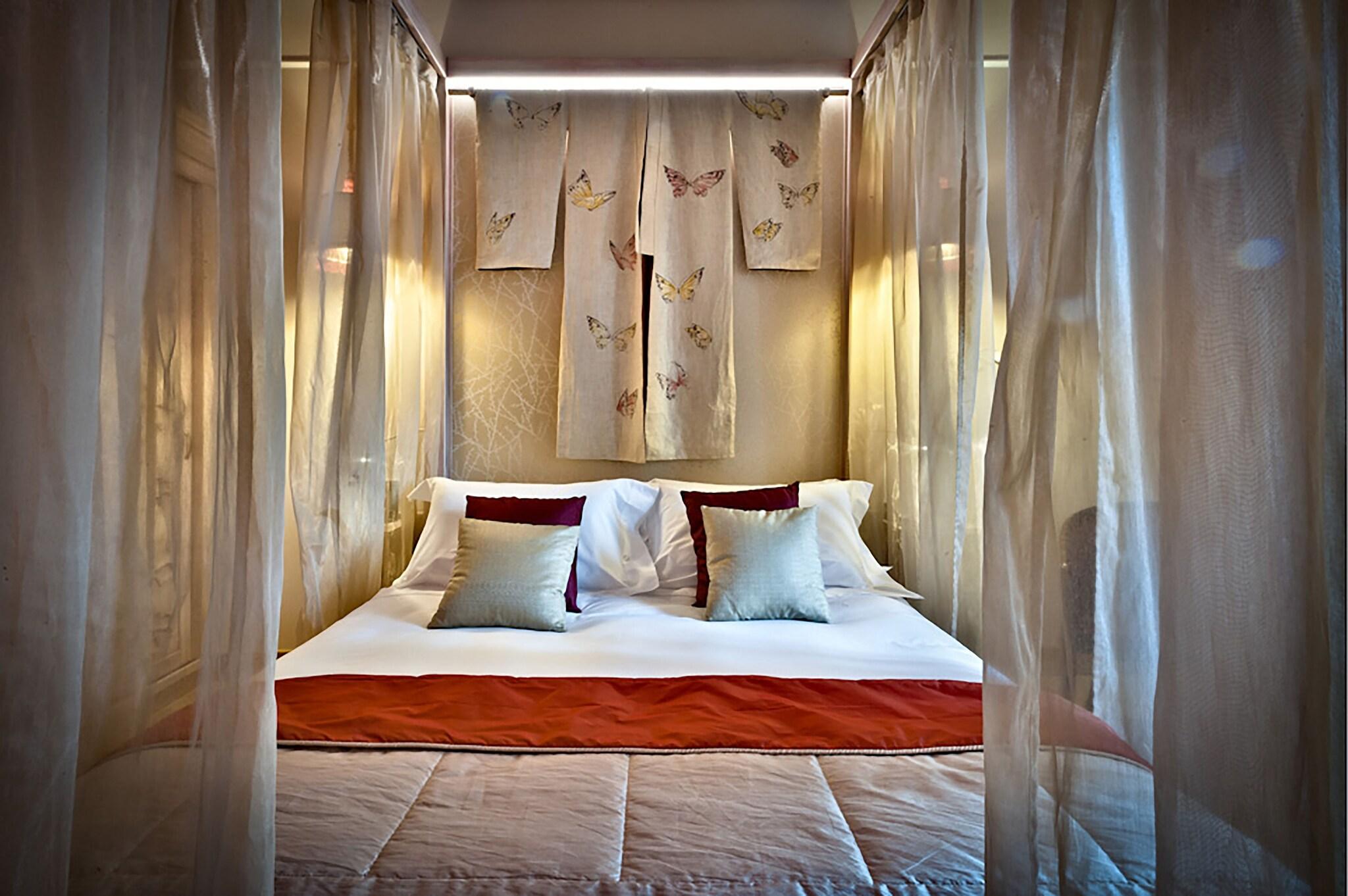 Suite Queen Size Bed