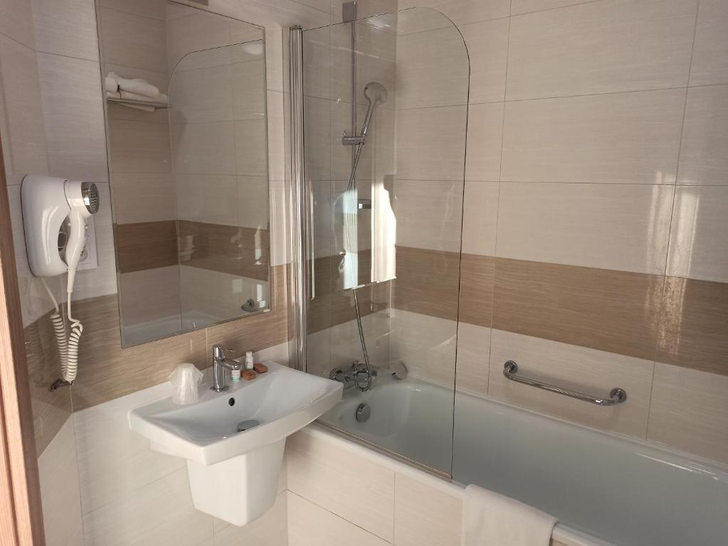 Double or Twin Deluxe with Balcony