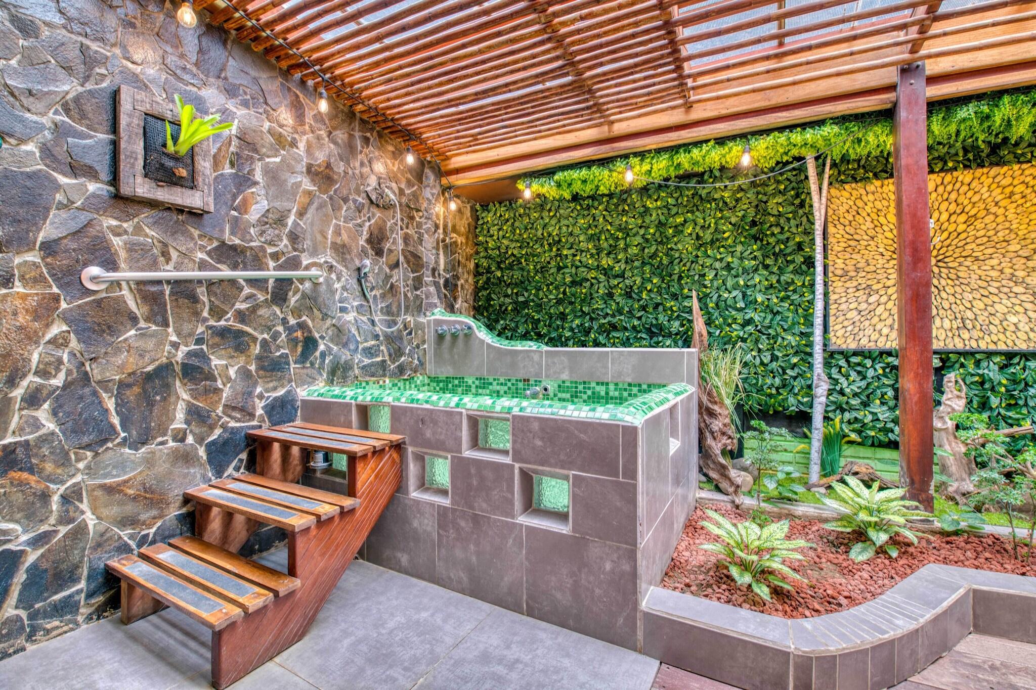 Double Queen Size Bed