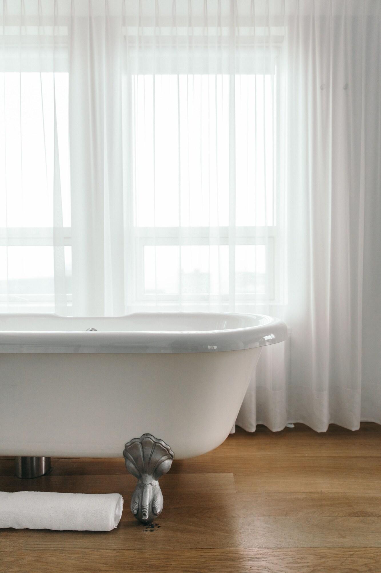 Suite King Size Bed