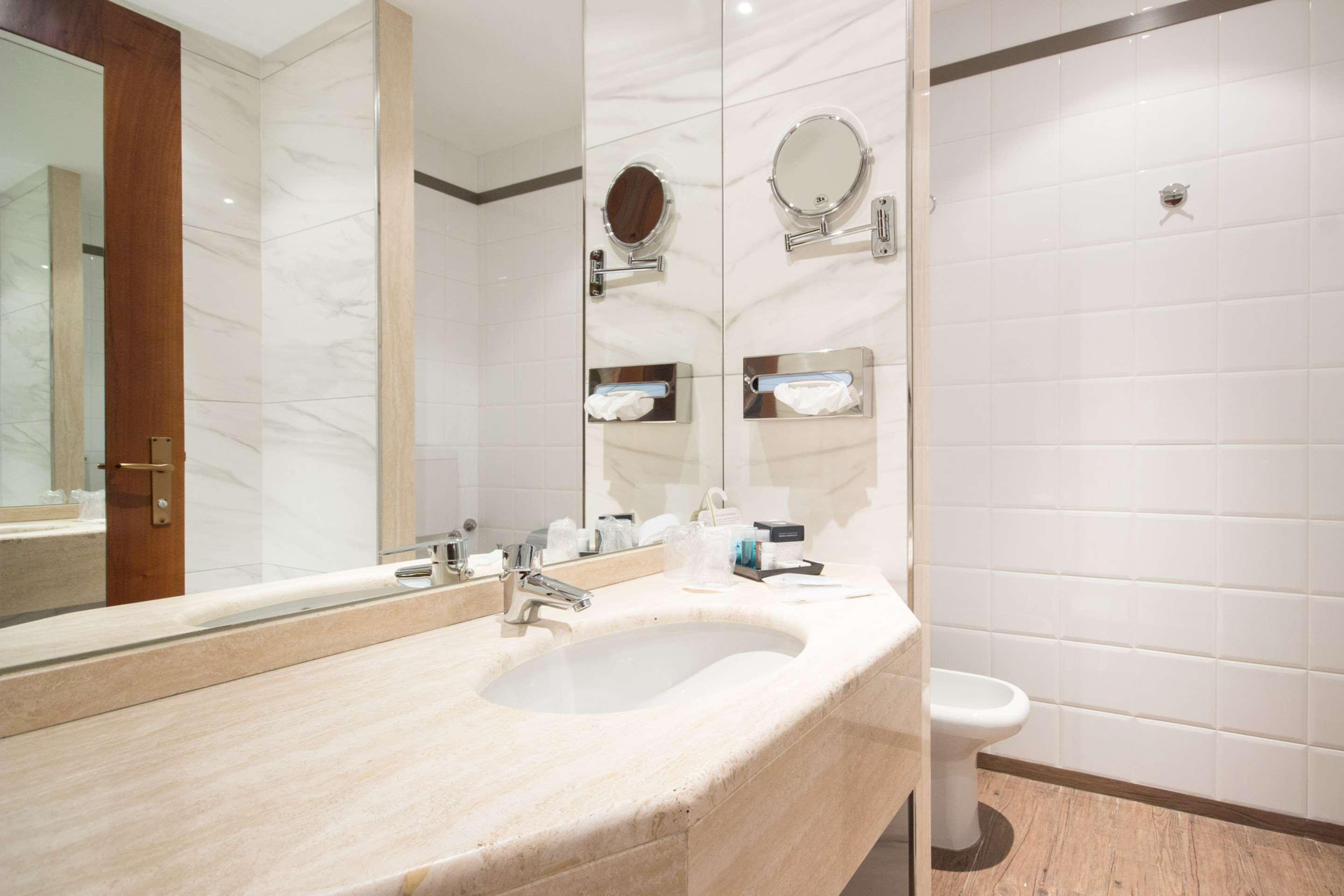 Double Queen Bed Non Smoking