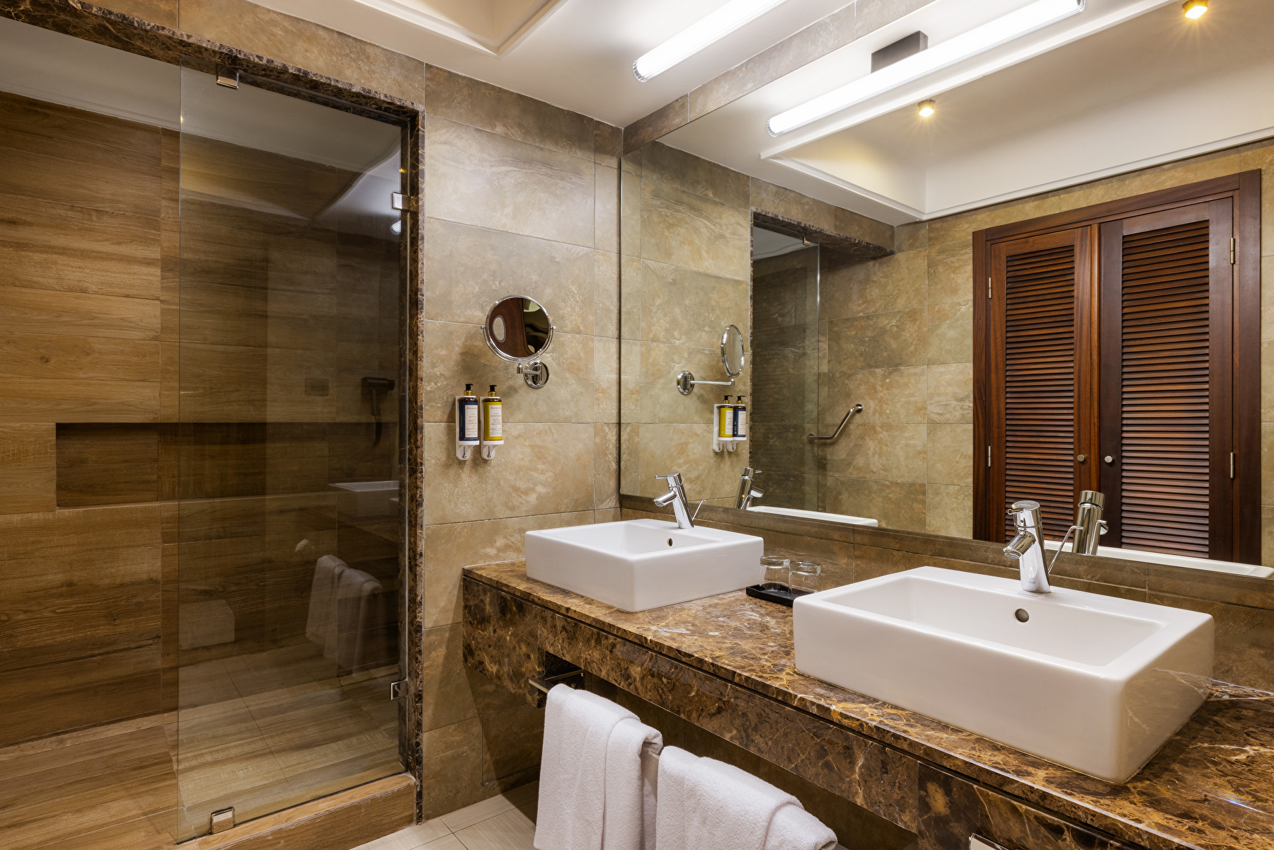 Double or Twin Standard