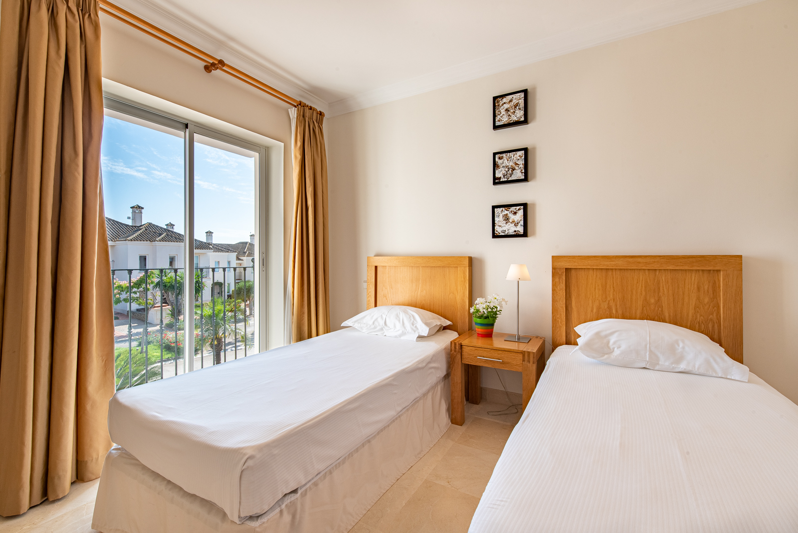 Chalet Capacity 4 Two Bedrooms