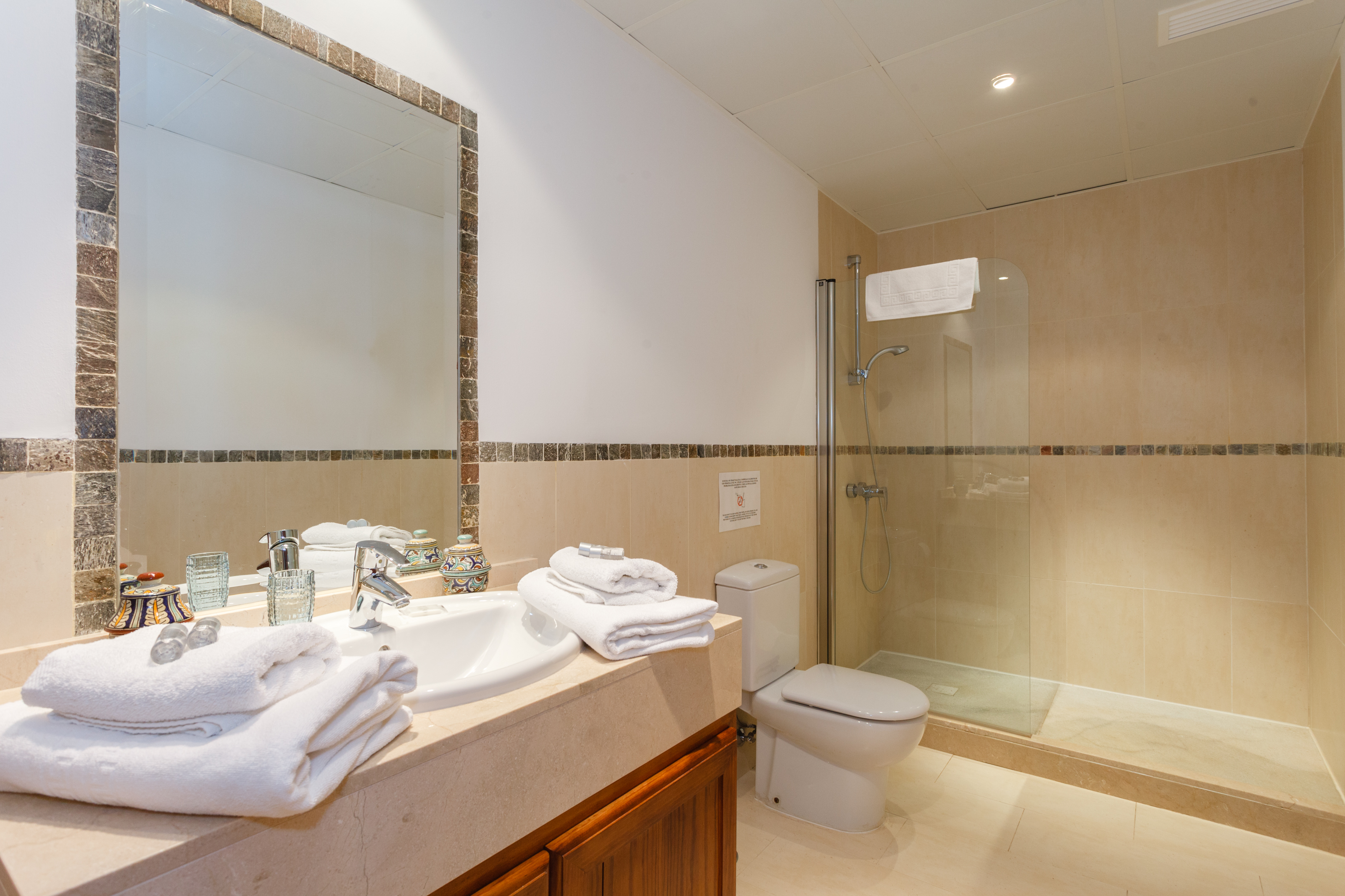 Villa Four Bedrooms Three Bathrooms