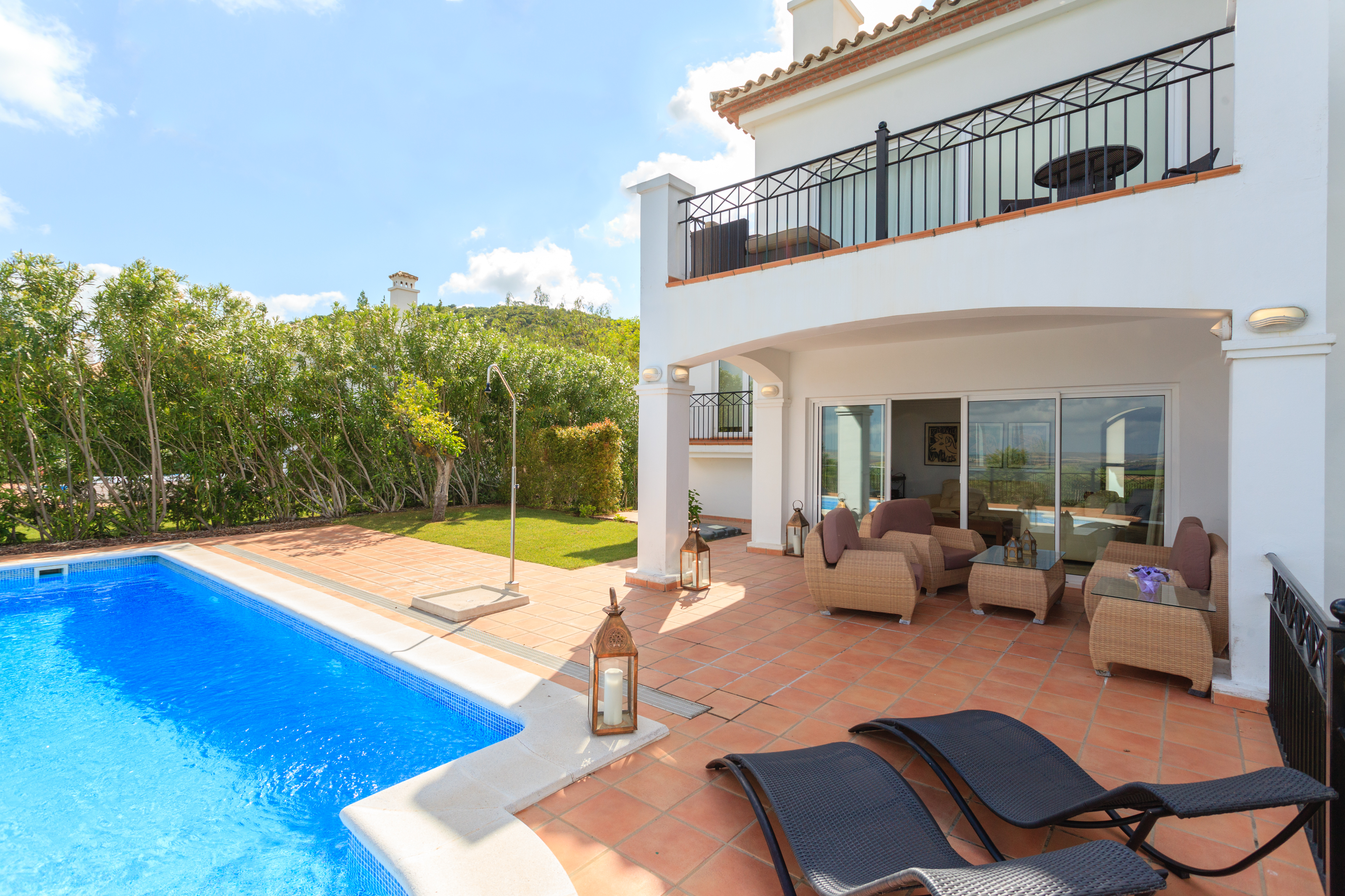 Villa Four Bedrooms Three Bathrooms