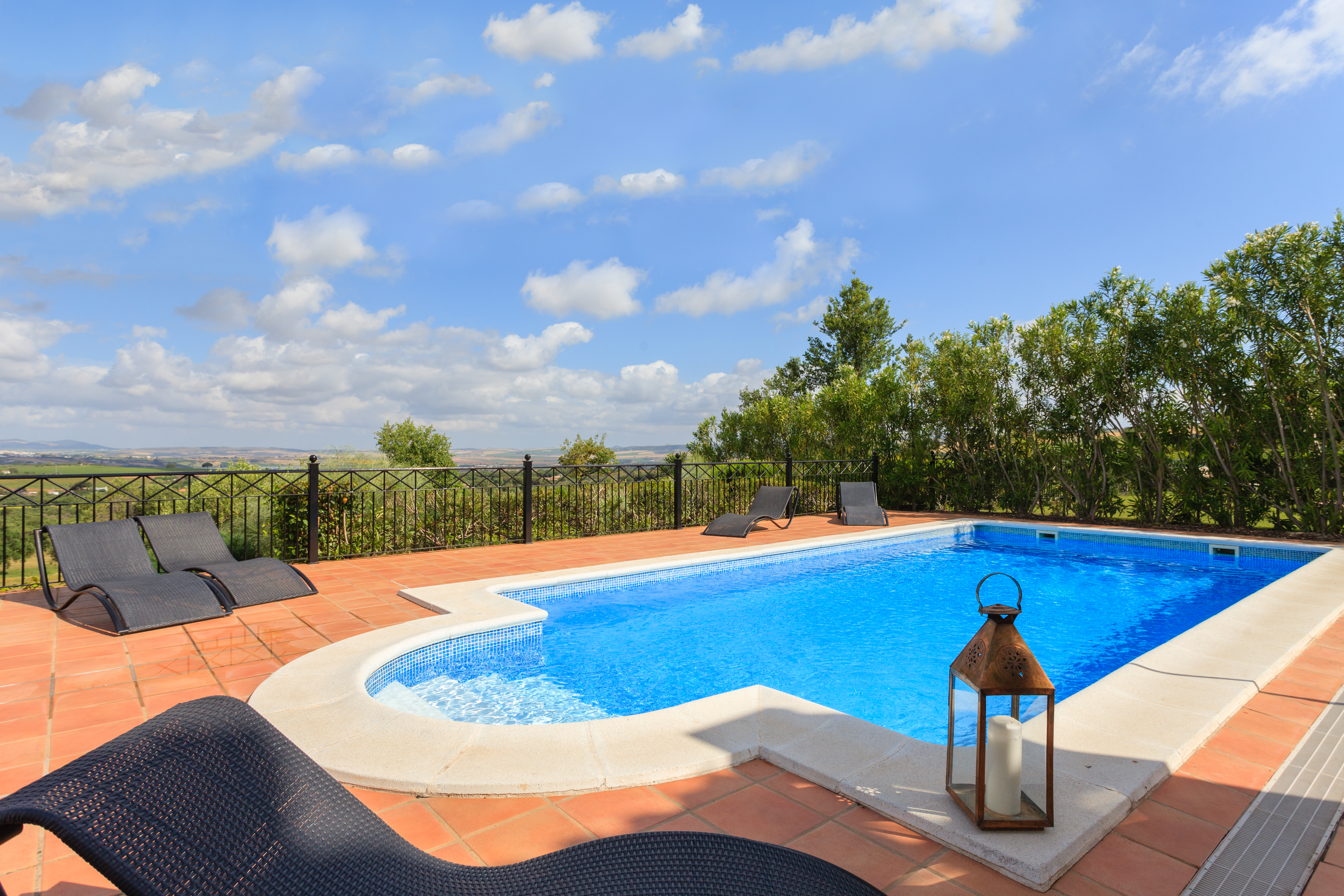 Villa Four Bedrooms Three Bathrooms