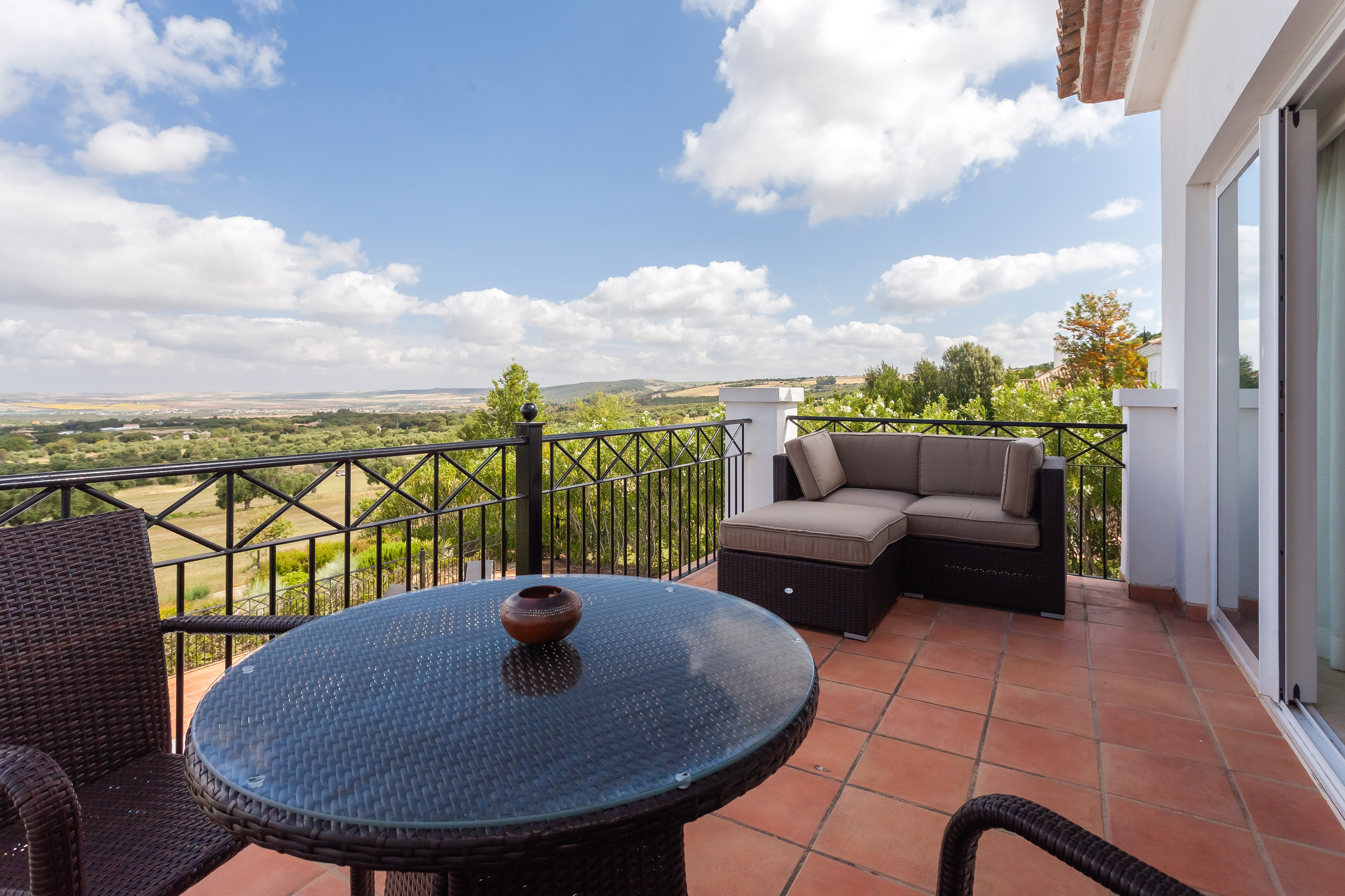 Villa Four Bedrooms Three Bathrooms