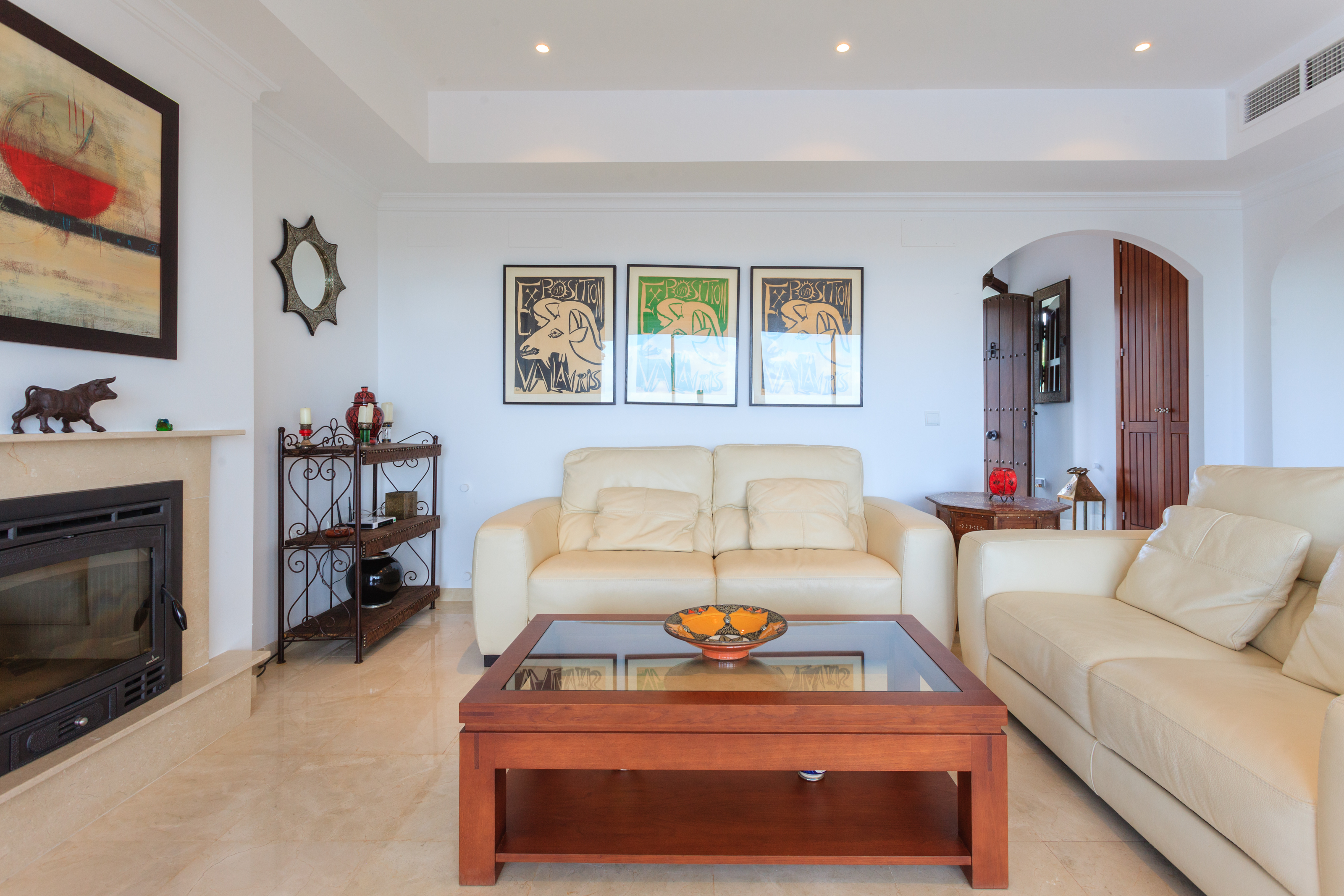 Villa Four Bedrooms Three Bathrooms