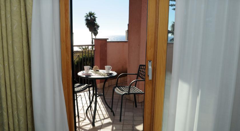 Double or Twin Sea View