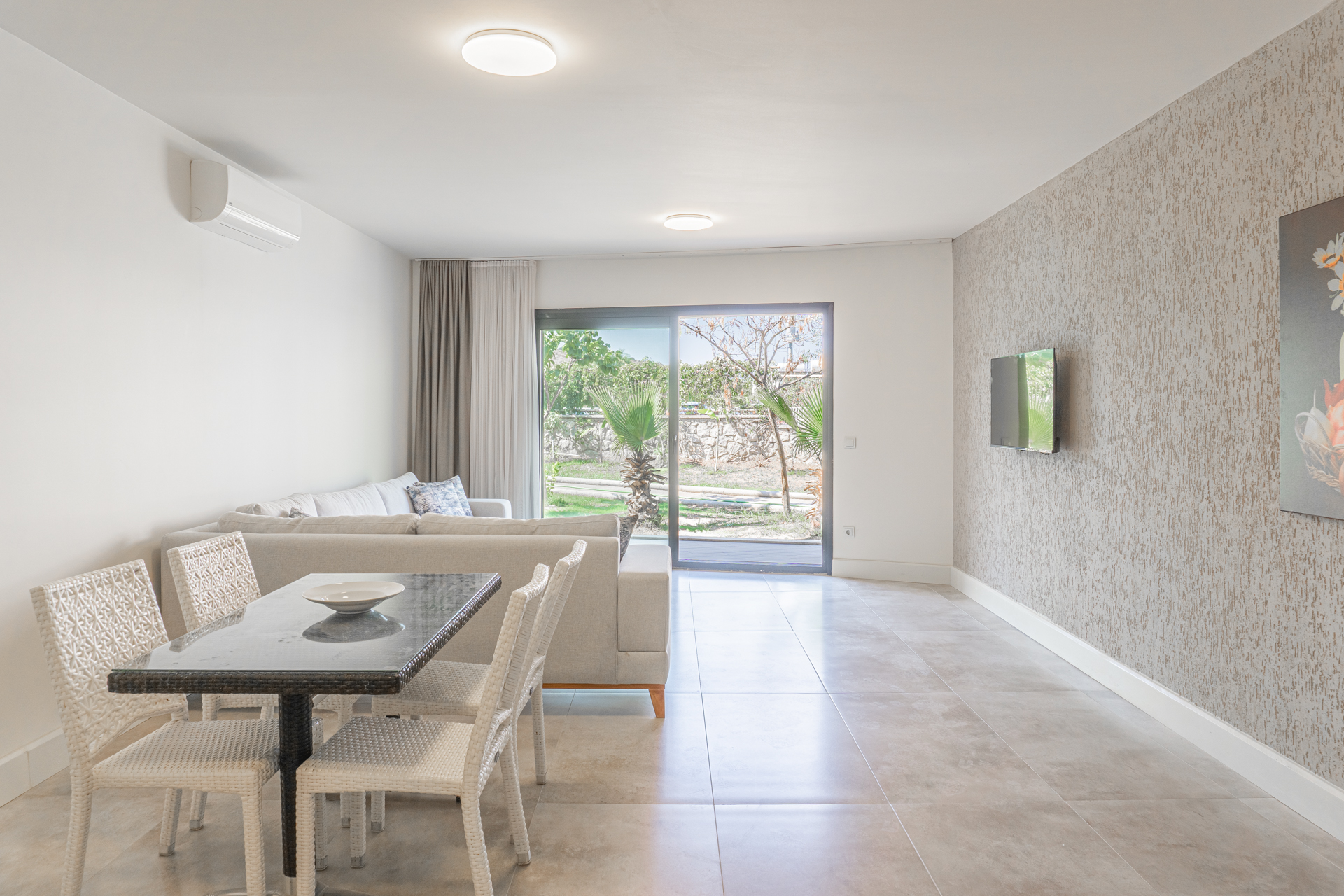 Apartment One Bedroom One Bathroom