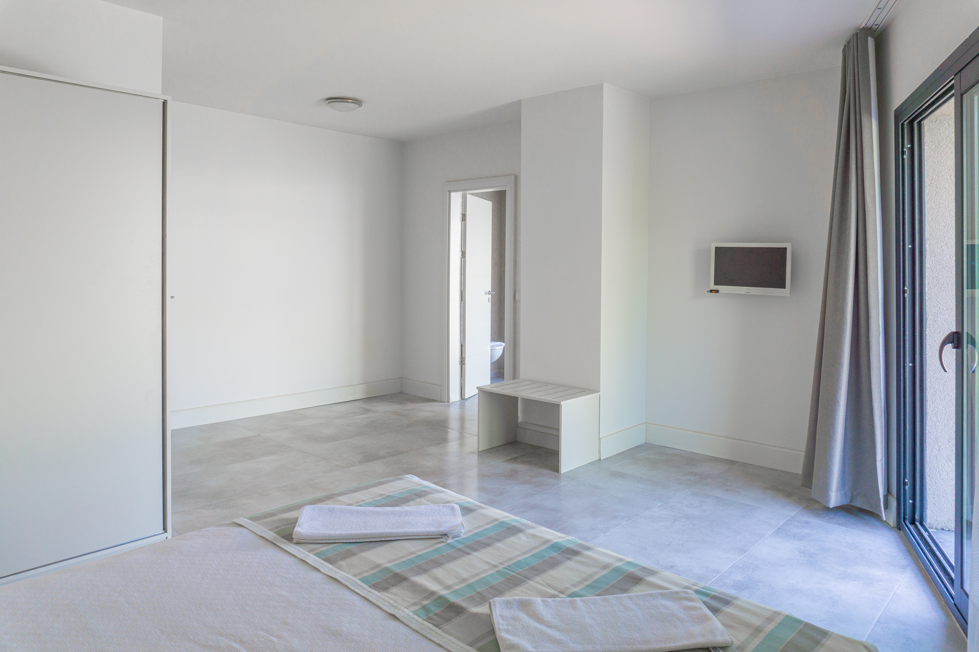 Apartment One Bedroom One Bathroom