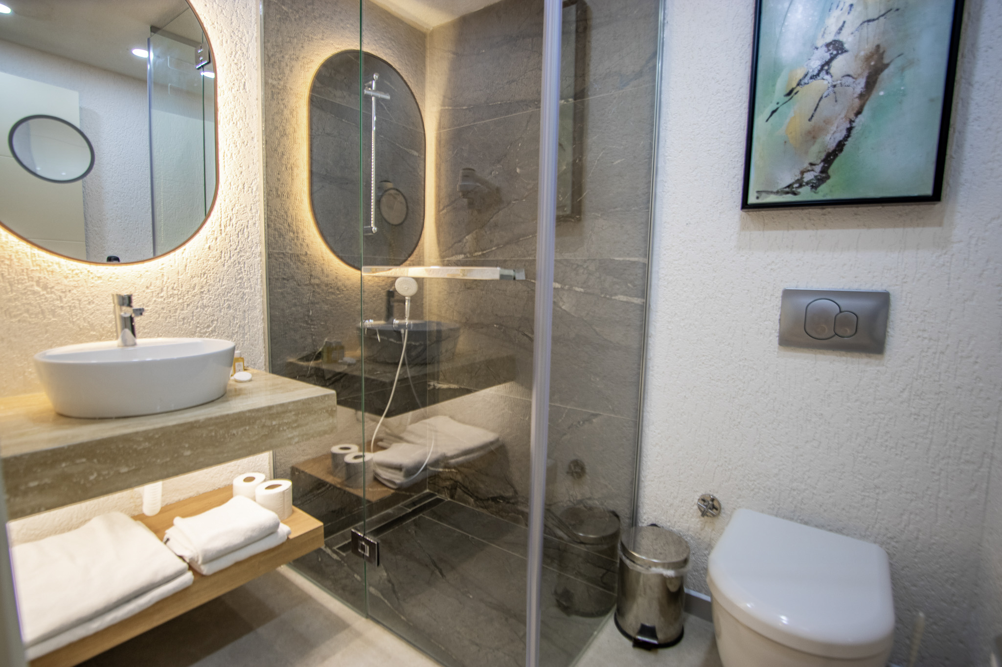 Apartment One Bedroom One Bathroom